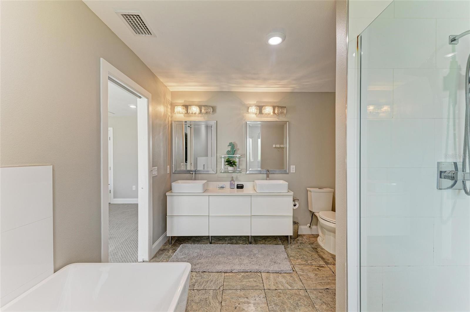 Image 31 of 61 For 3903 Bayside Drive
