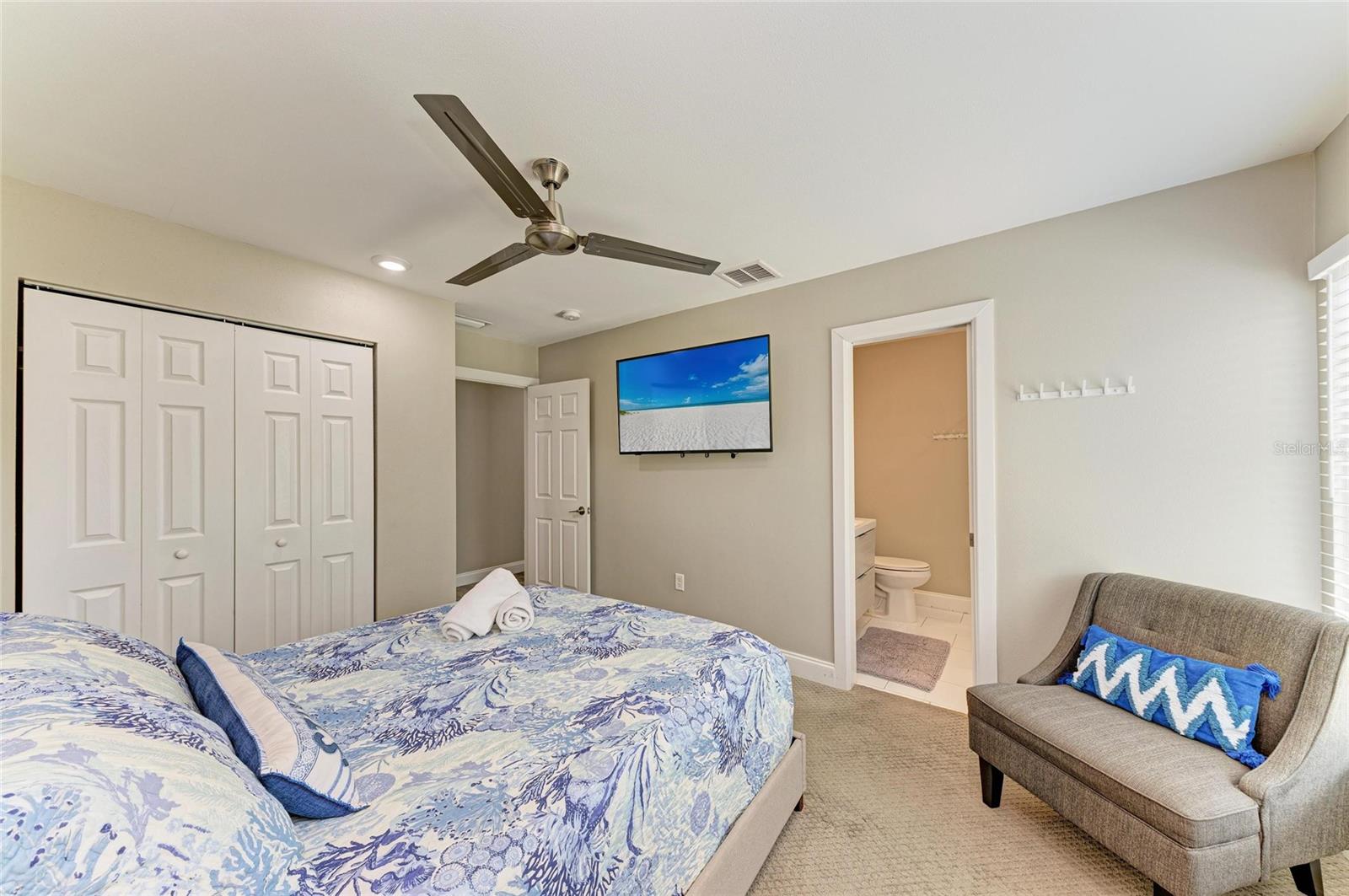 Image 33 of 61 For 3903 Bayside Drive