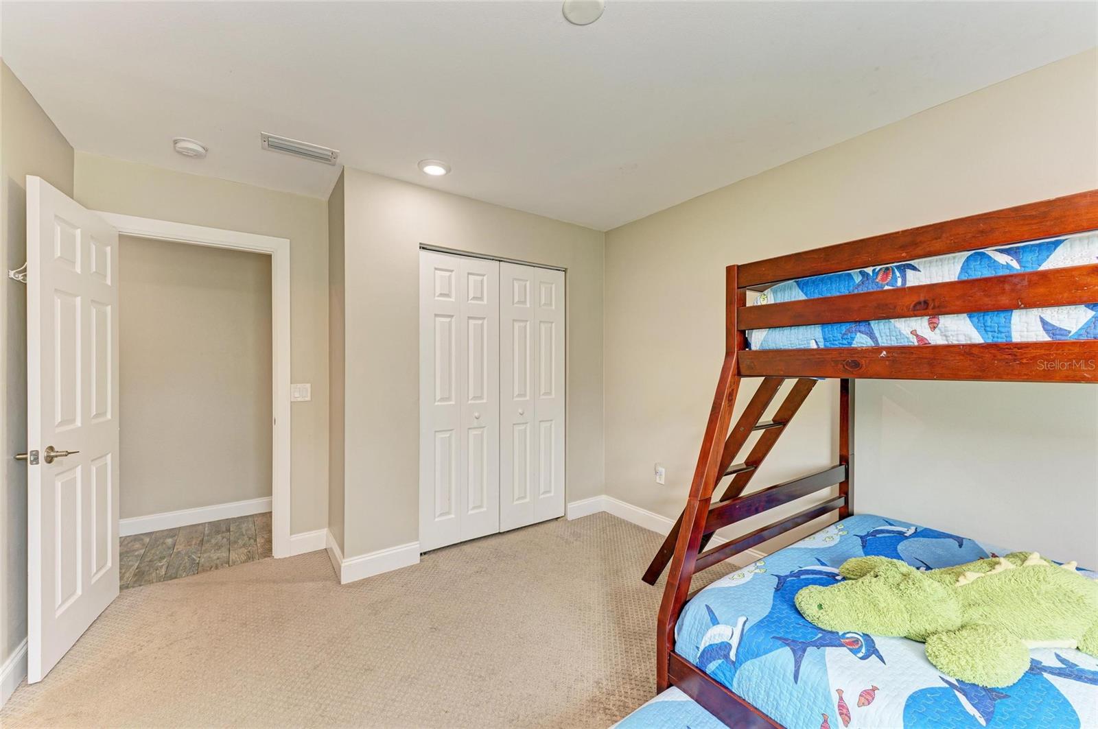 Image 38 of 61 For 3903 Bayside Drive