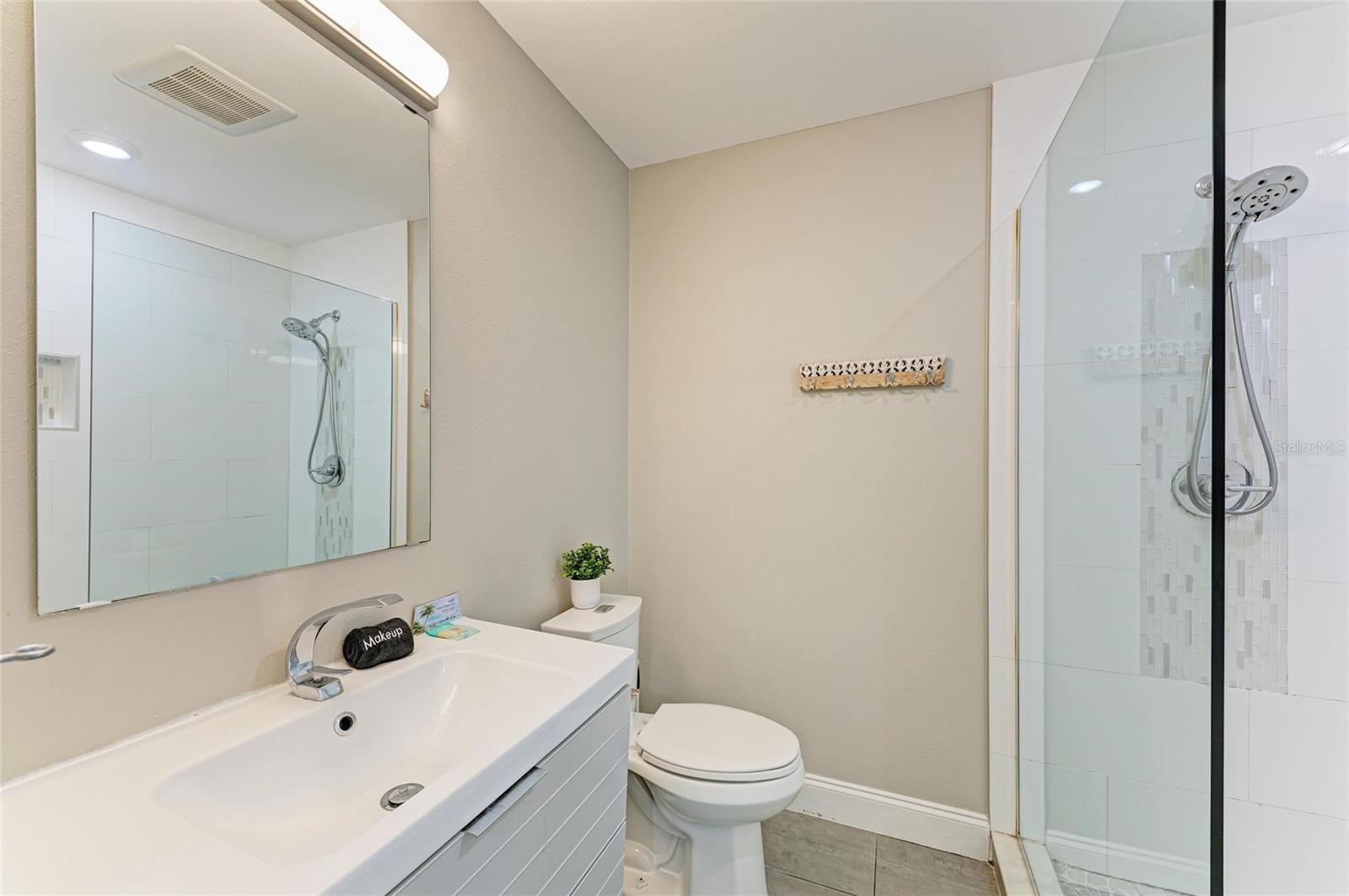 Image 39 of 61 For 3903 Bayside Drive