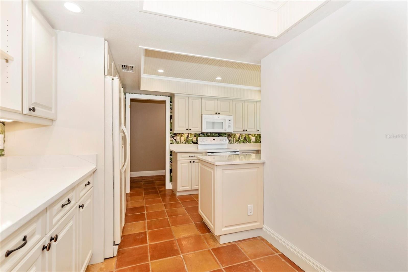 Image 11 of 32 For 3902 Glen Oaks Manor Drive