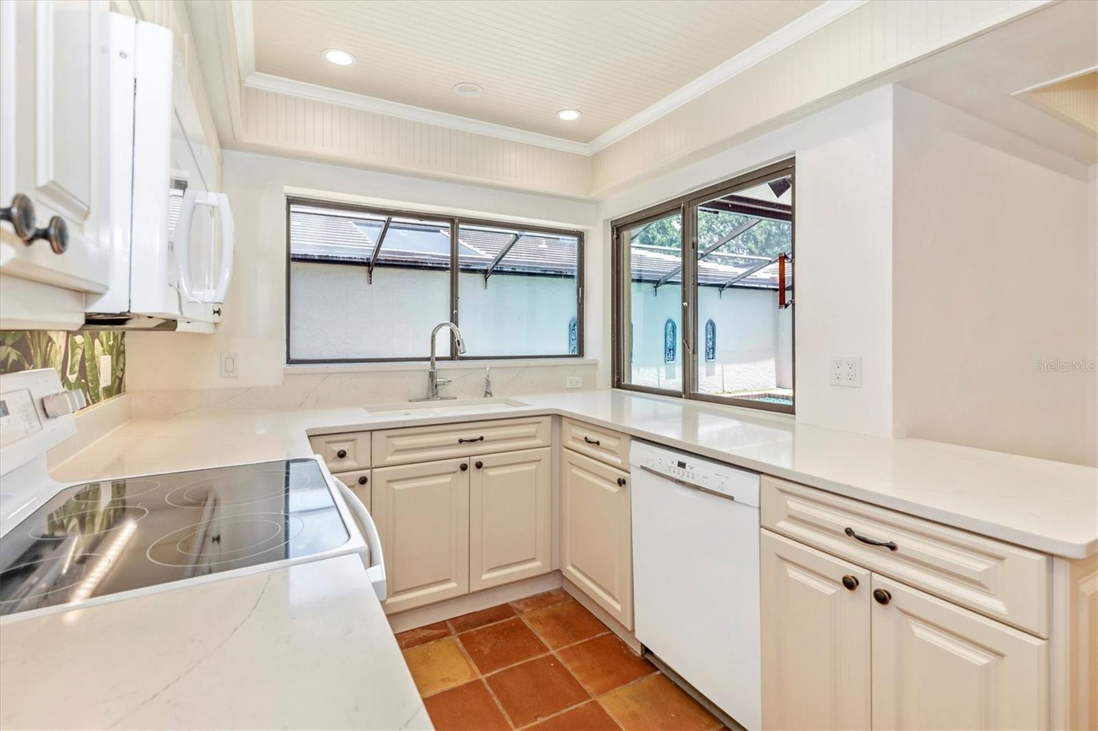 Image 15 of 32 For 3902 Glen Oaks Manor Drive