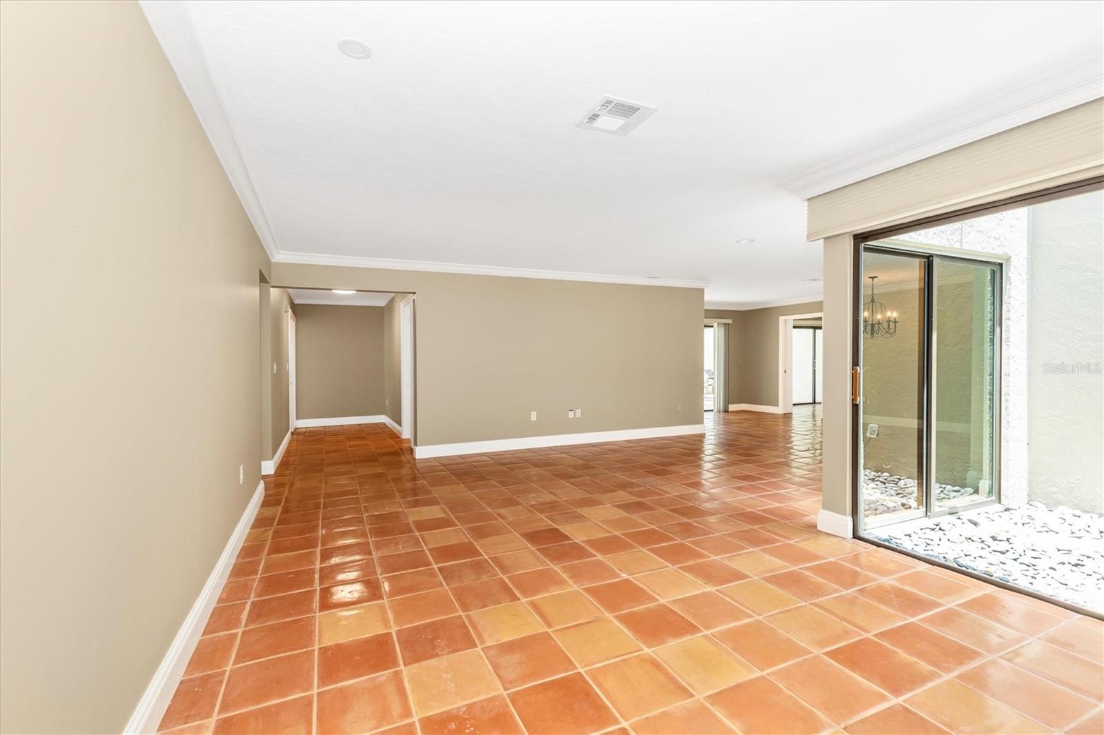 Image 7 of 32 For 3902 Glen Oaks Manor Drive