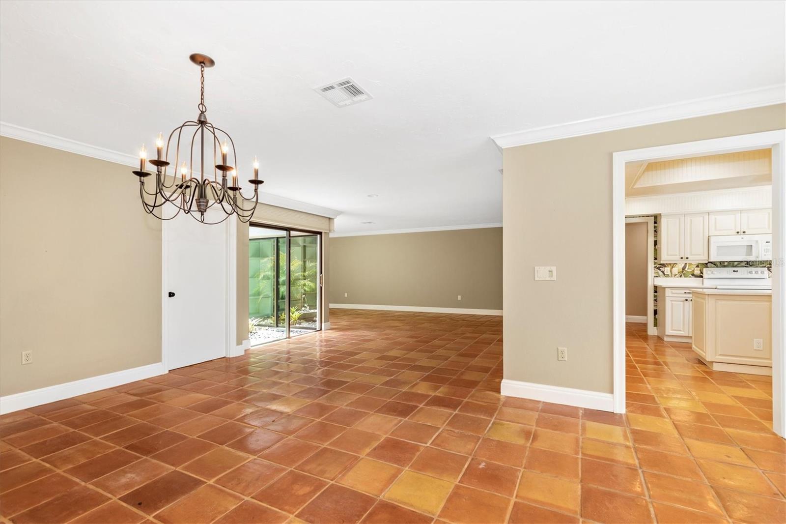 Image 8 of 32 For 3902 Glen Oaks Manor Drive