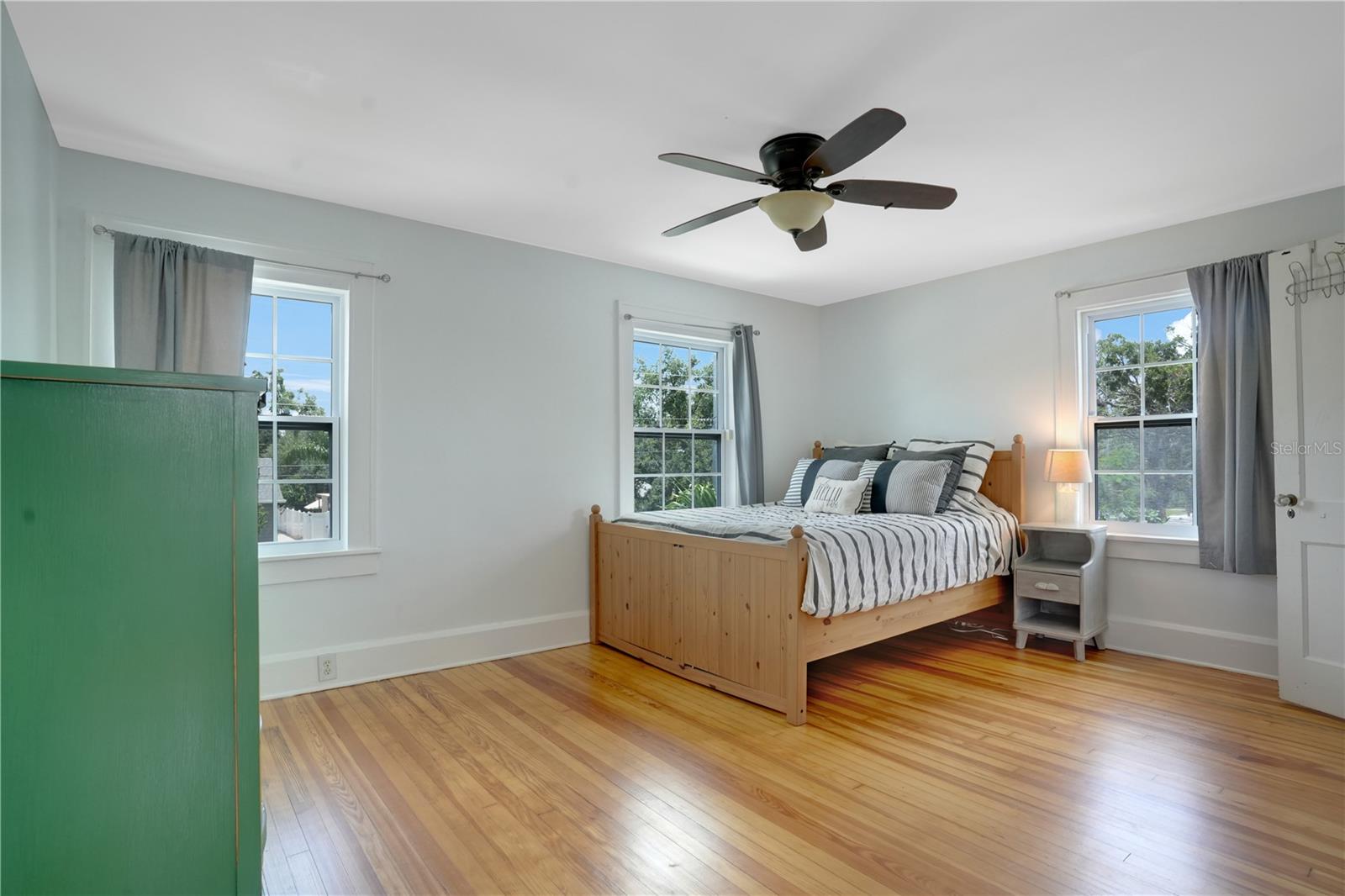 Image 23 of 47 For 480 28th Avenue N