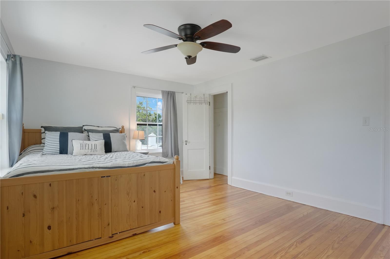 Image 24 of 47 For 480 28th Avenue N