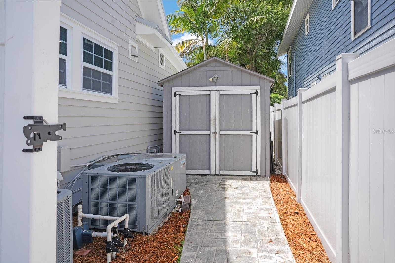 Image 40 of 47 For 480 28th Avenue N