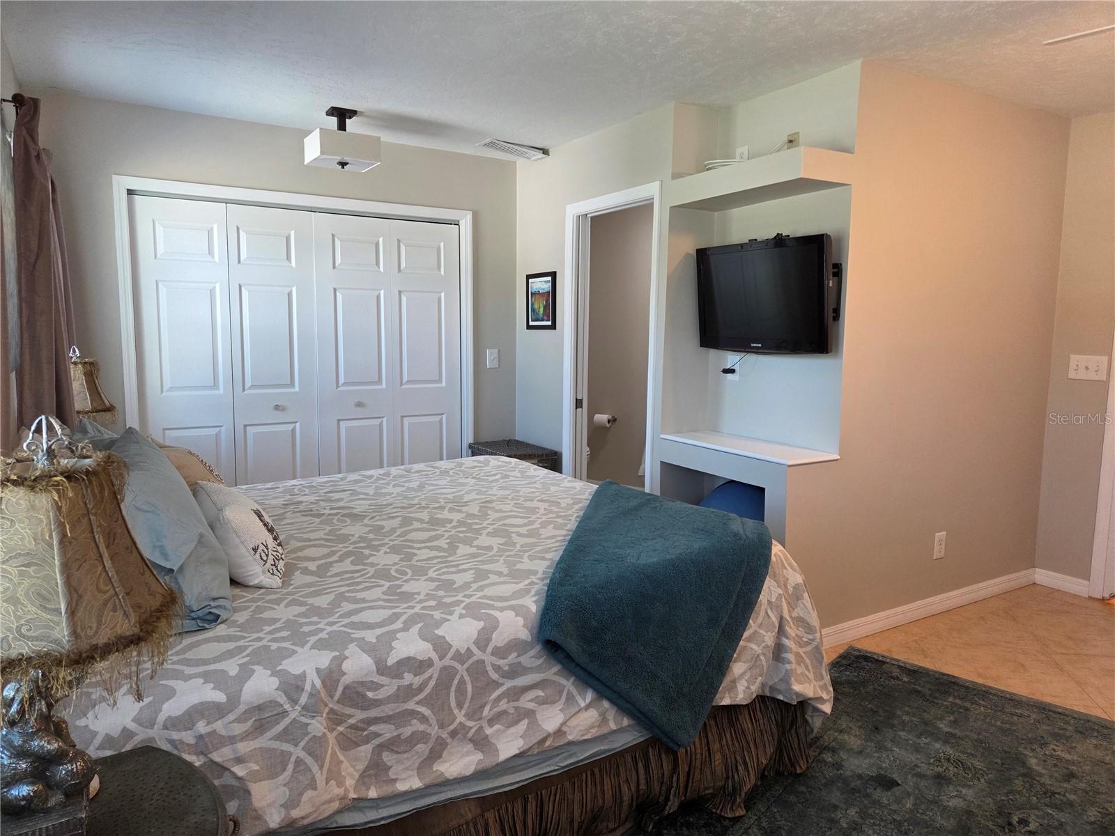 Image 14 of 36 For 3157 Goldenrod Street B