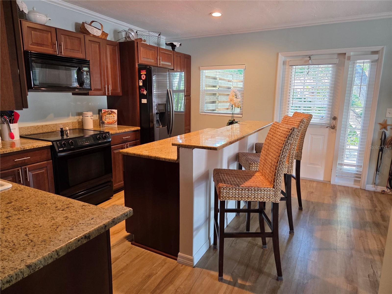 Image 6 of 36 For 3157 Goldenrod Street B