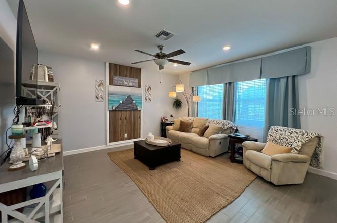 Image 8 of 43 For 1328 Wandering Willow Way
