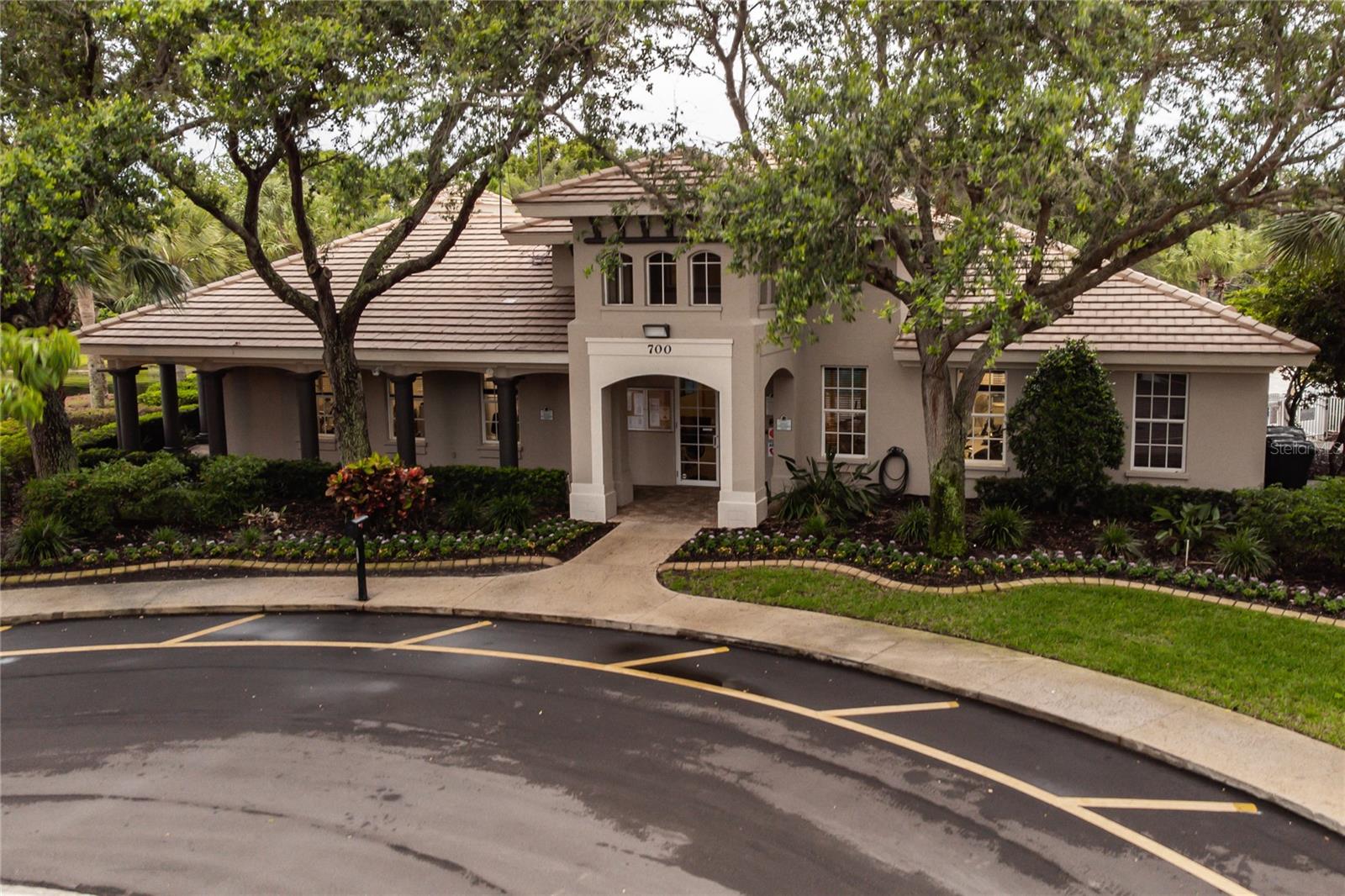 Image 54 of 71 For 650 Rosemary Circle
