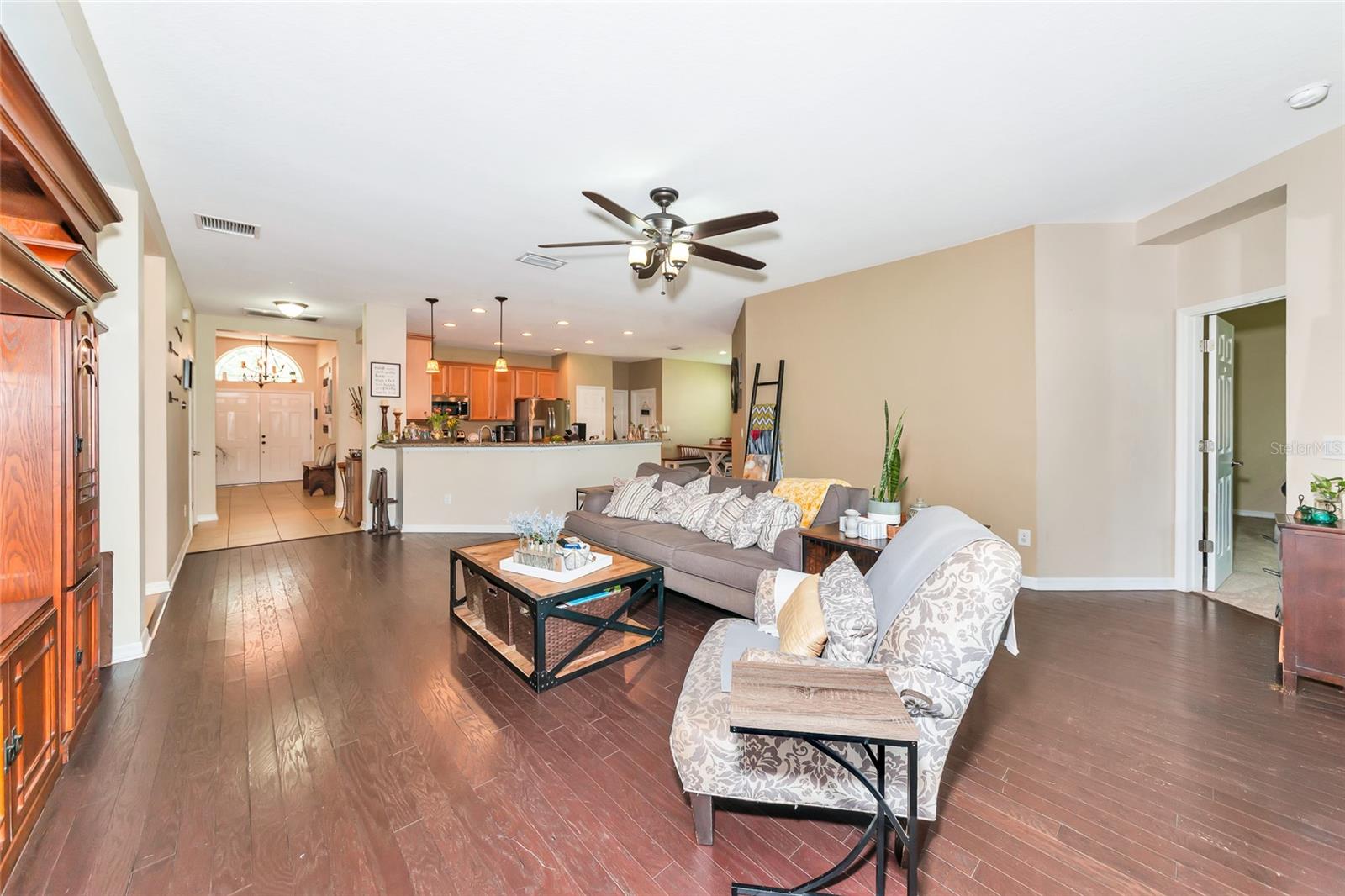 Image 9 of 28 For 11324 77th Street E
