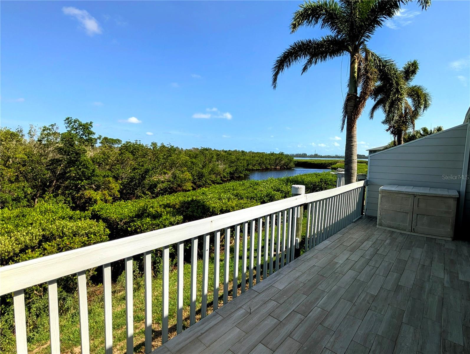 Image 2 of 22 For 967 Waterside Lane 1