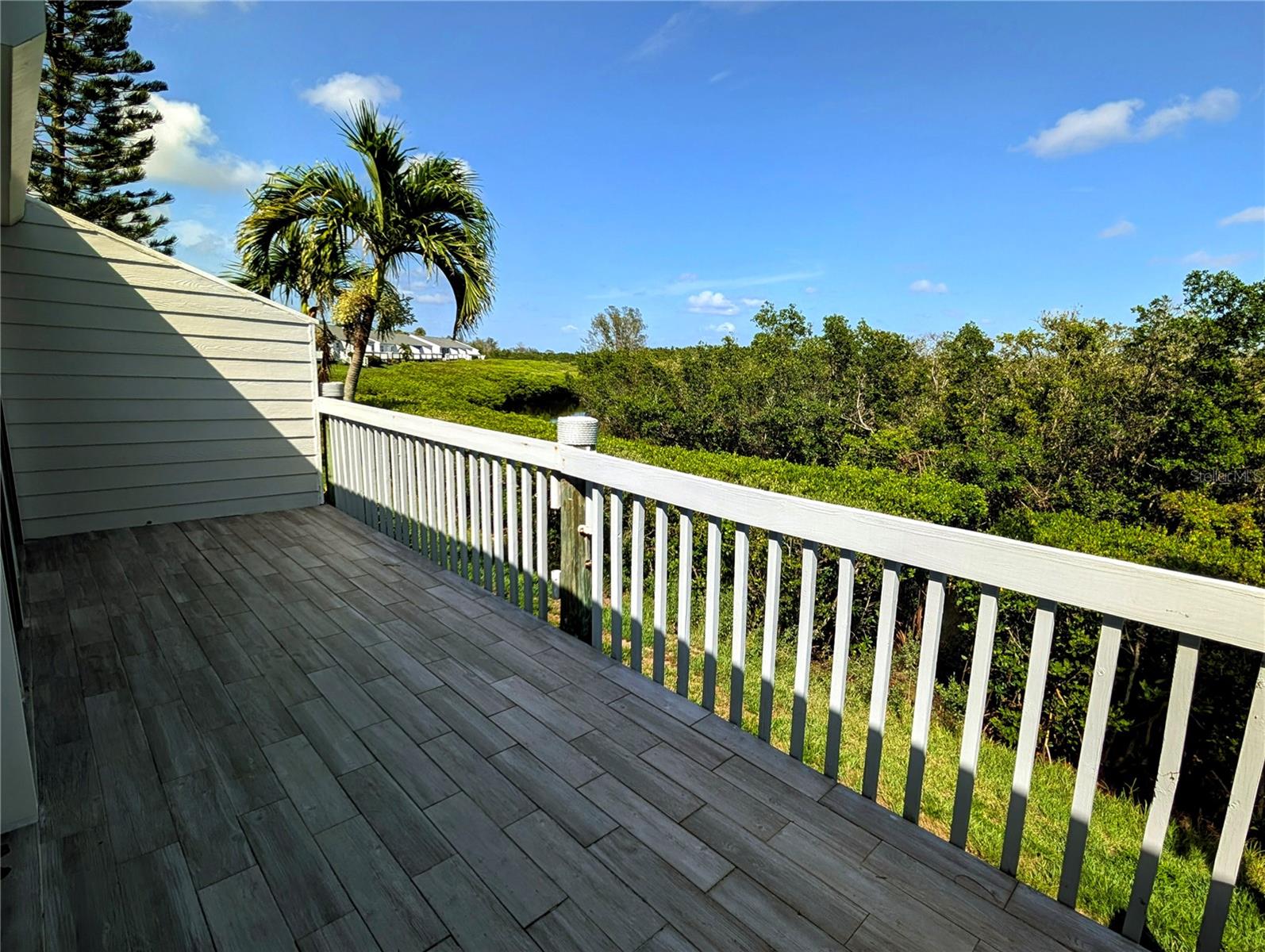 Image 3 of 22 For 967 Waterside Lane 1