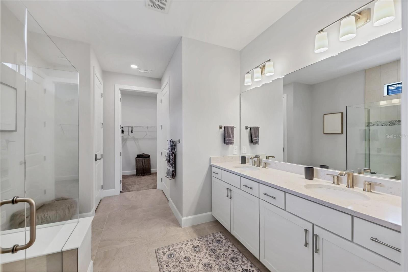 Image 22 of 75 For 17910 Waterville Place