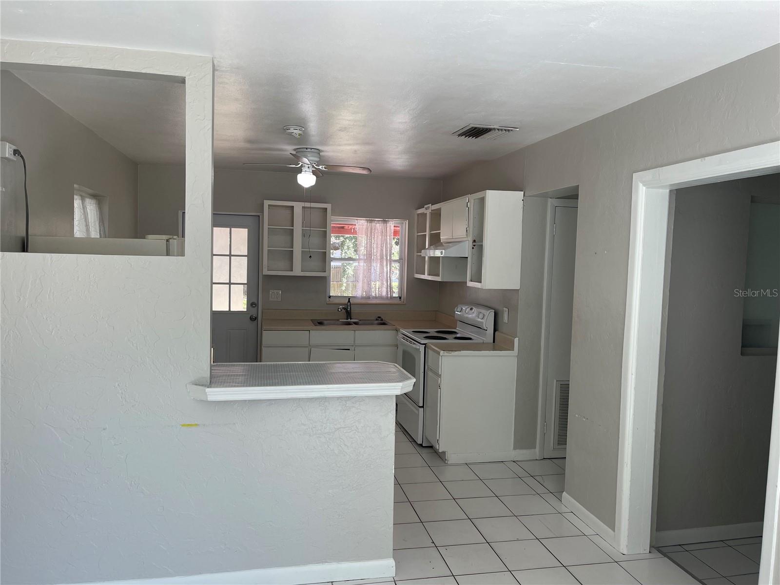 Image 10 of 29 For 8075 48th Avenue N