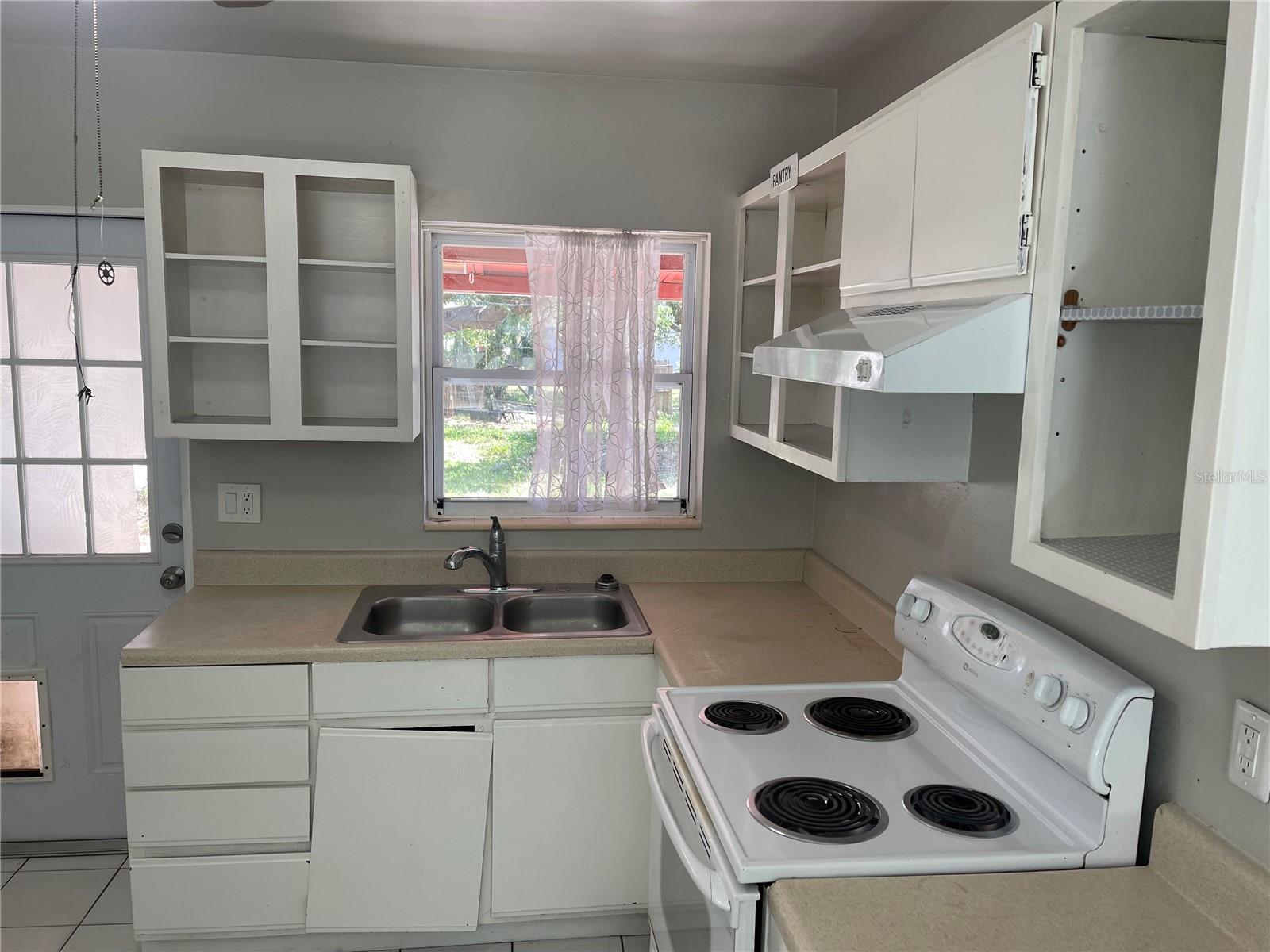 Image 11 of 29 For 8075 48th Avenue N
