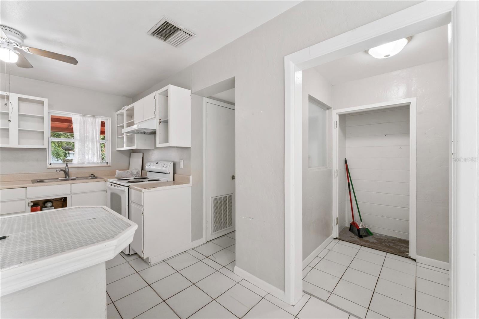 Image 12 of 29 For 8075 48th Avenue N