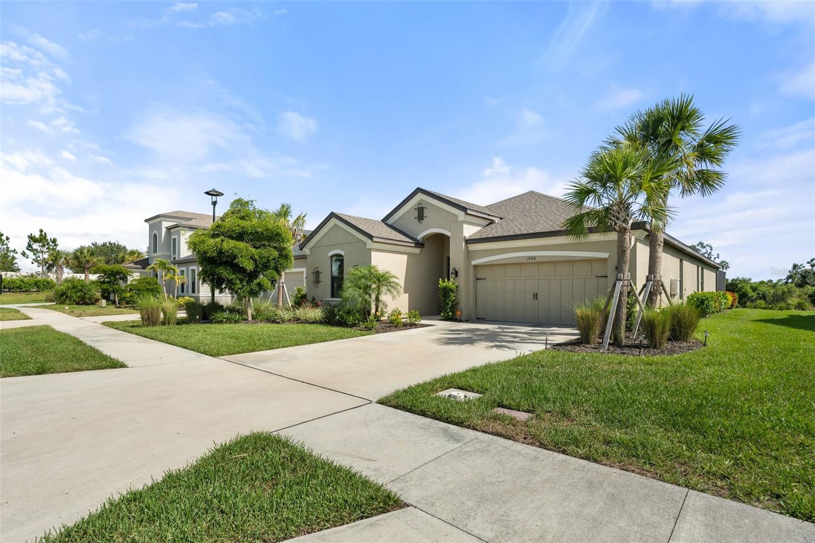 Image 57 of 74 For 15316 Shady Palms Lane