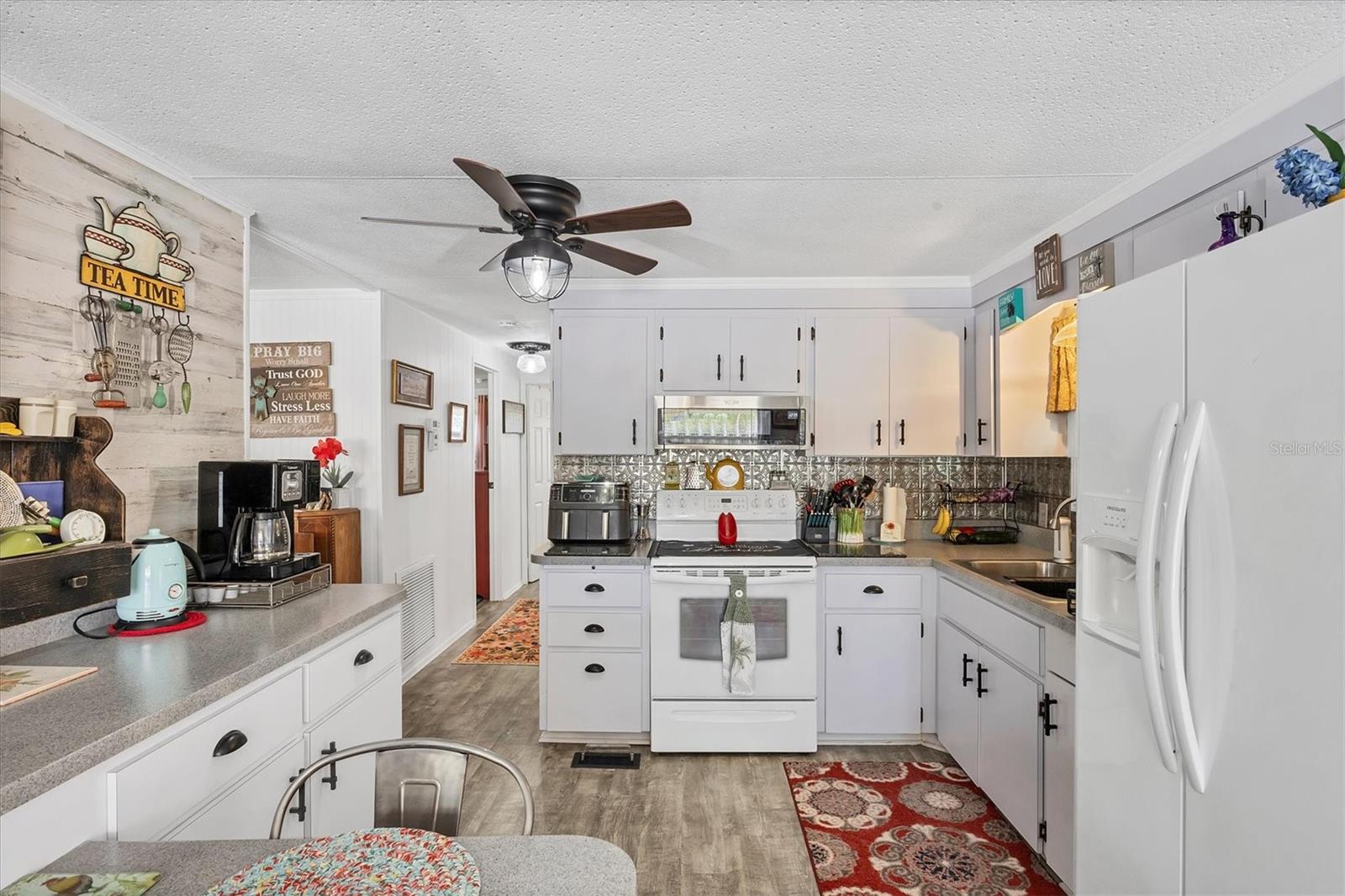 Listing photo id 10 for 2113 Minnesota Avenue