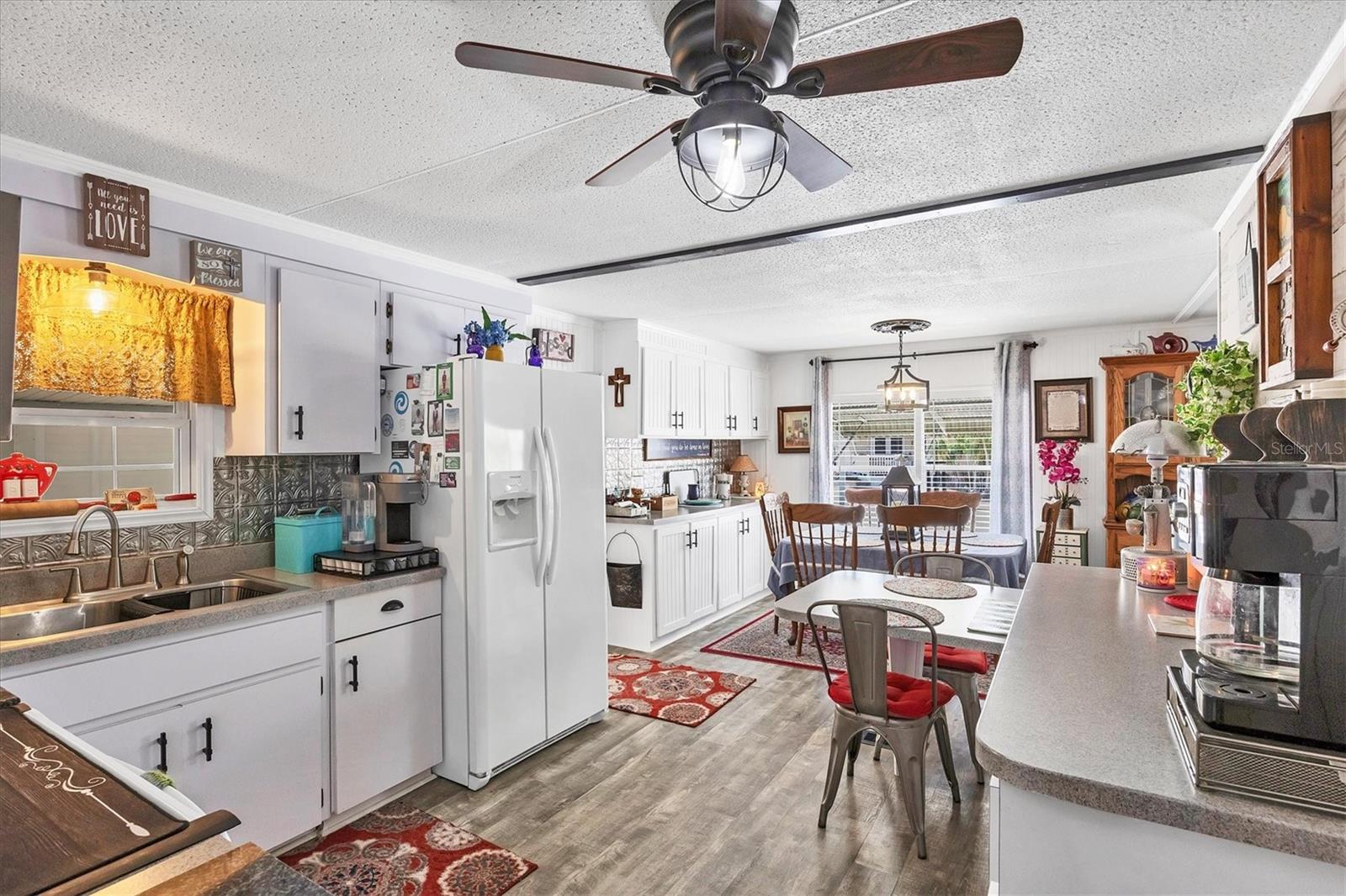 Listing photo id 11 for 2113 Minnesota Avenue