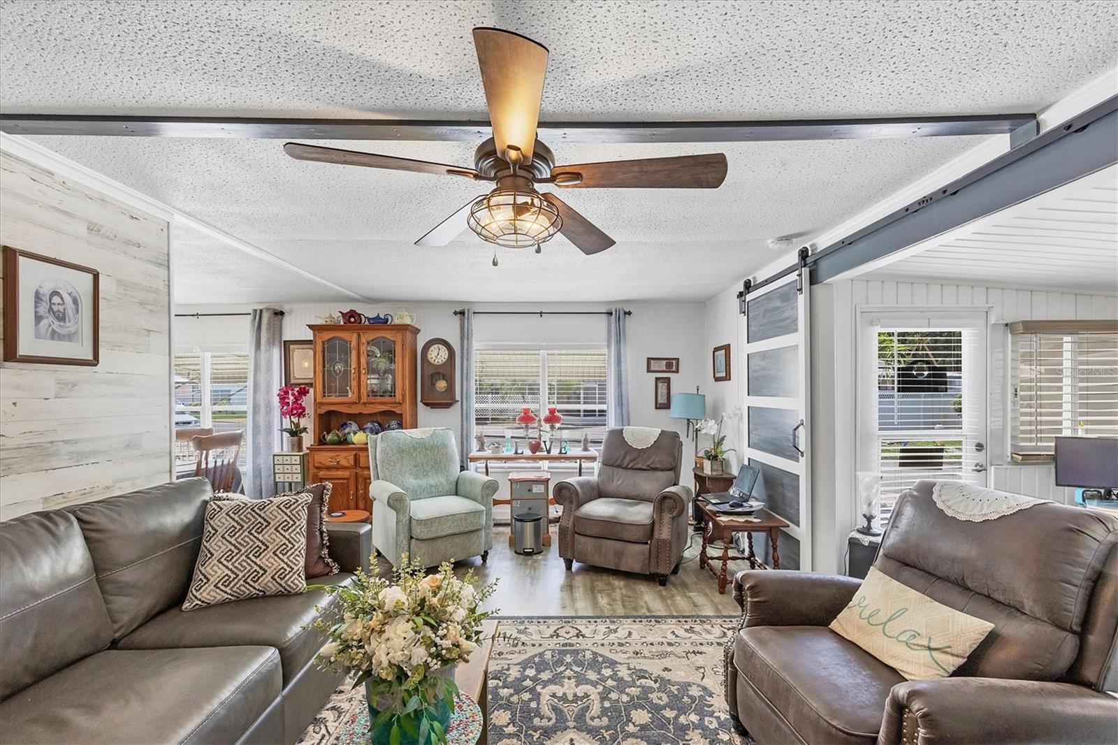 Listing photo id 5 for 2113 Minnesota Avenue