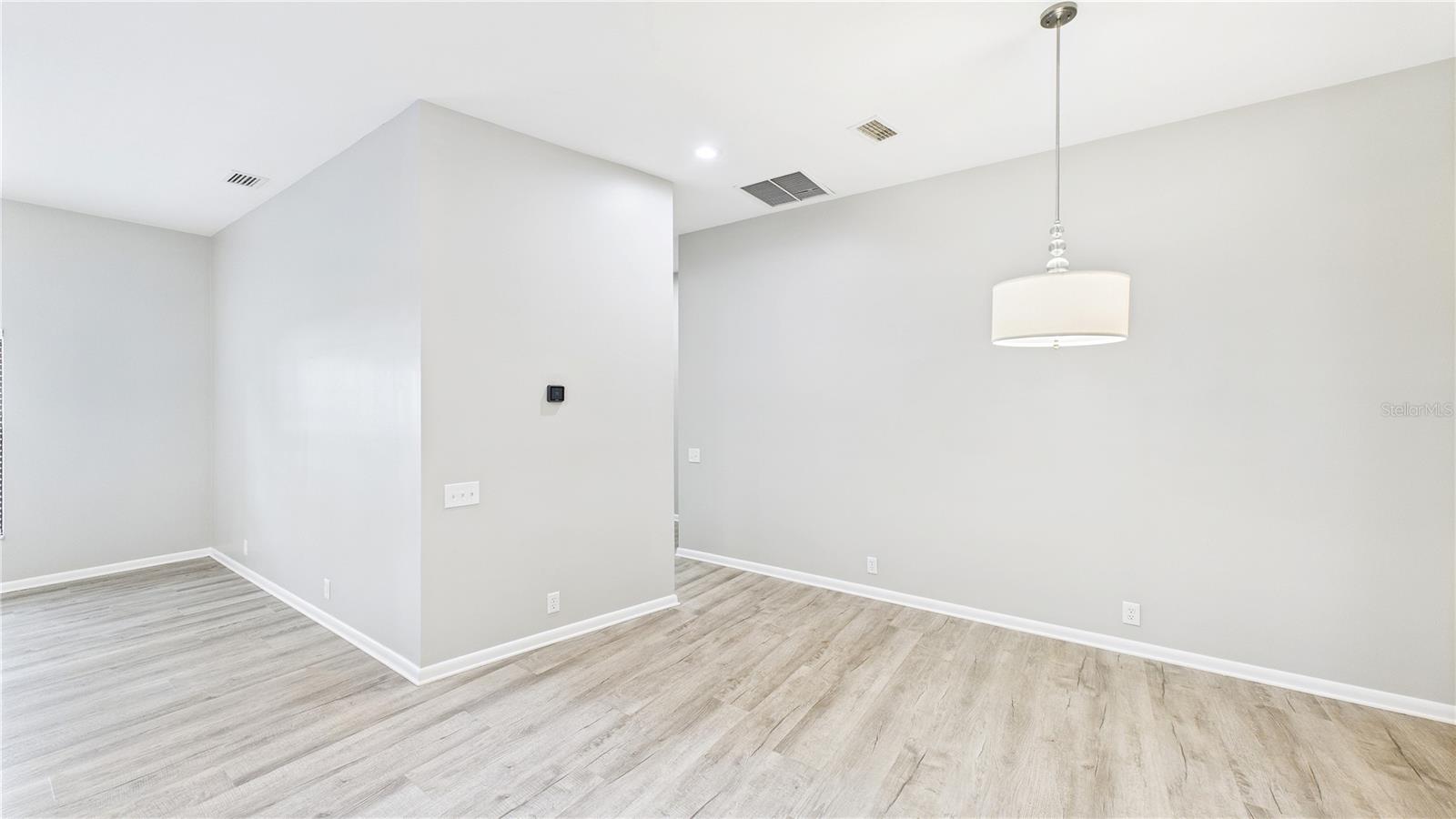 Image 19 of 68 For 6107 Misty Oaks Street