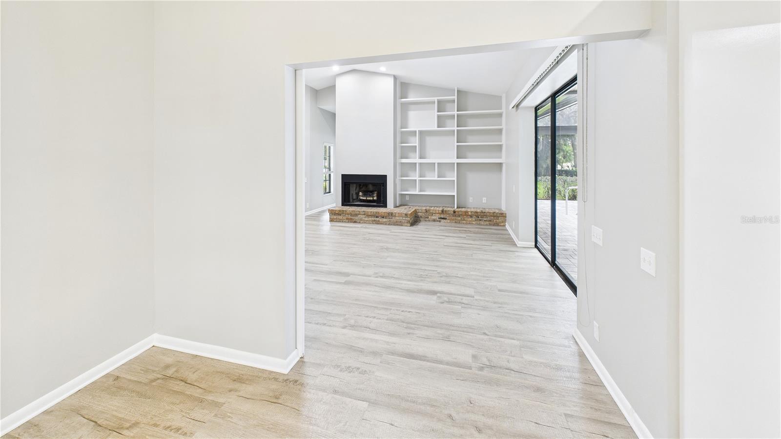 Image 22 of 68 For 6107 Misty Oaks Street