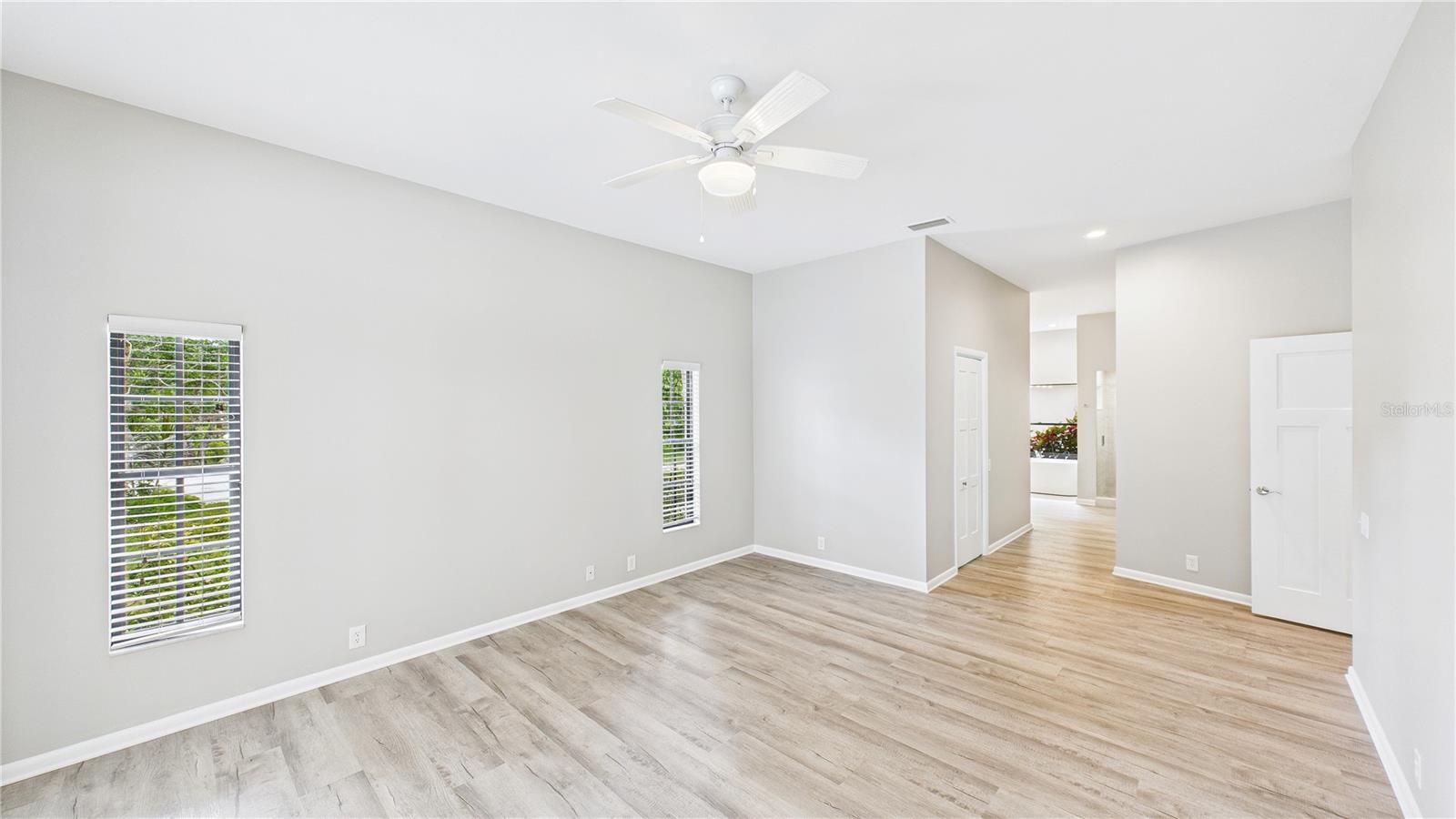 Image 29 of 68 For 6107 Misty Oaks Street