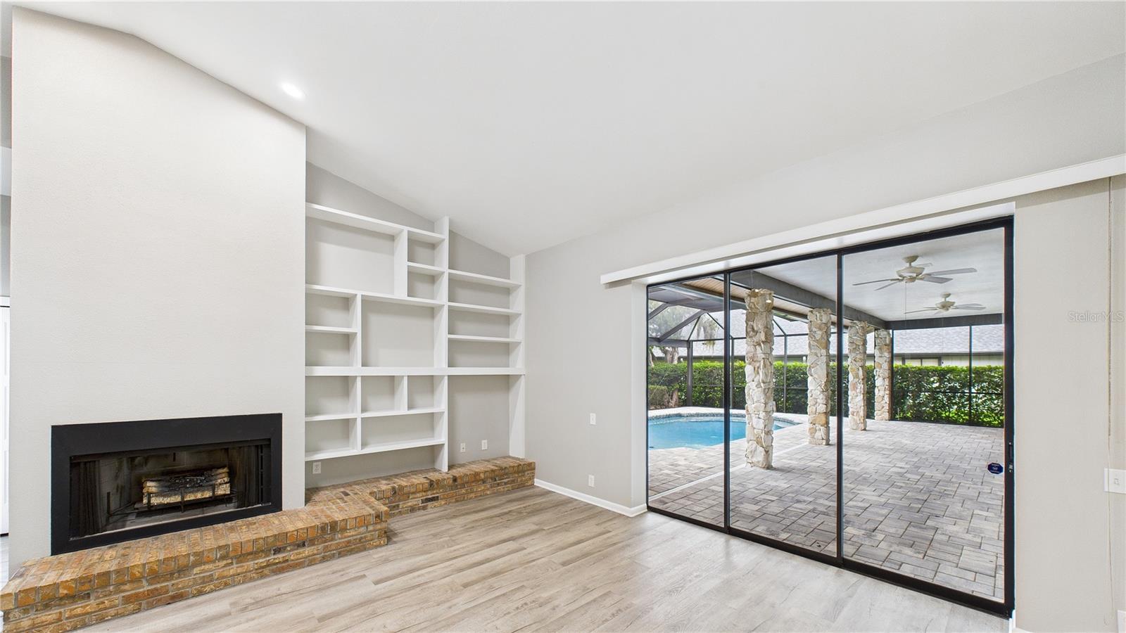 Image 33 of 68 For 6107 Misty Oaks Street