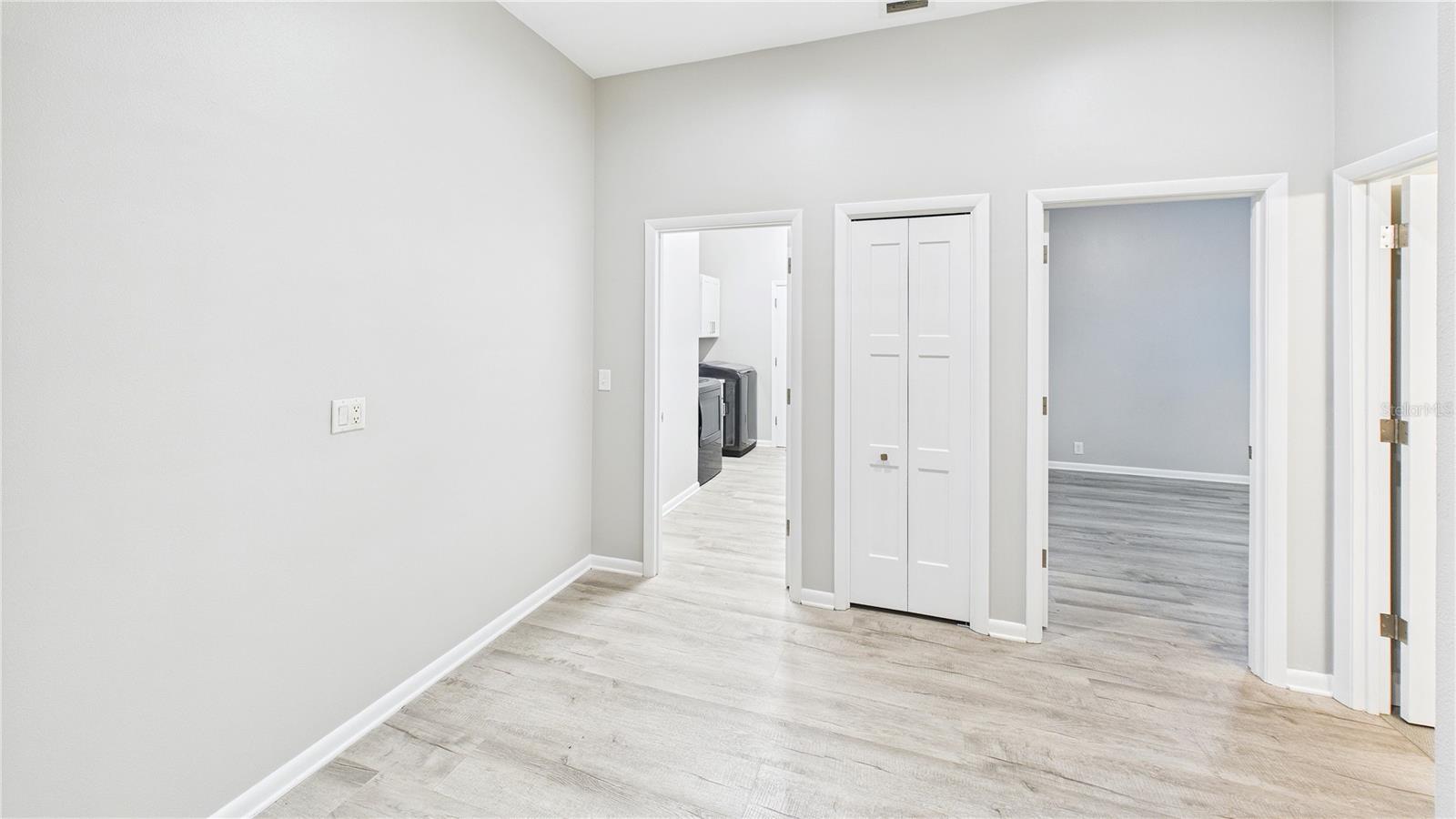 Image 39 of 68 For 6107 Misty Oaks Street