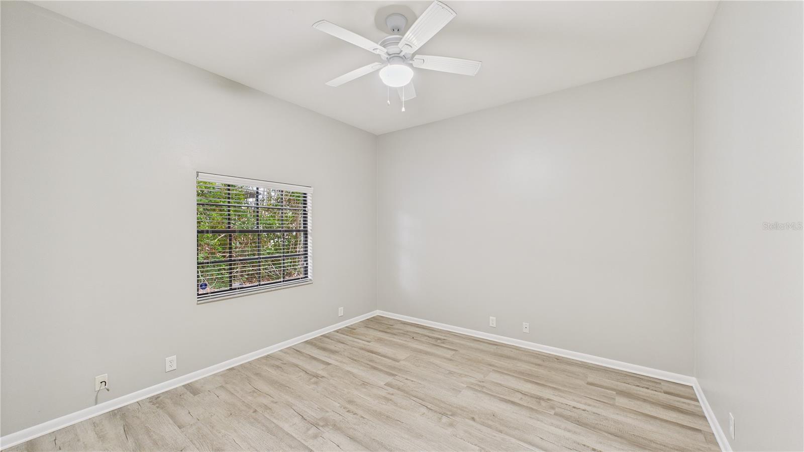 Image 40 of 68 For 6107 Misty Oaks Street