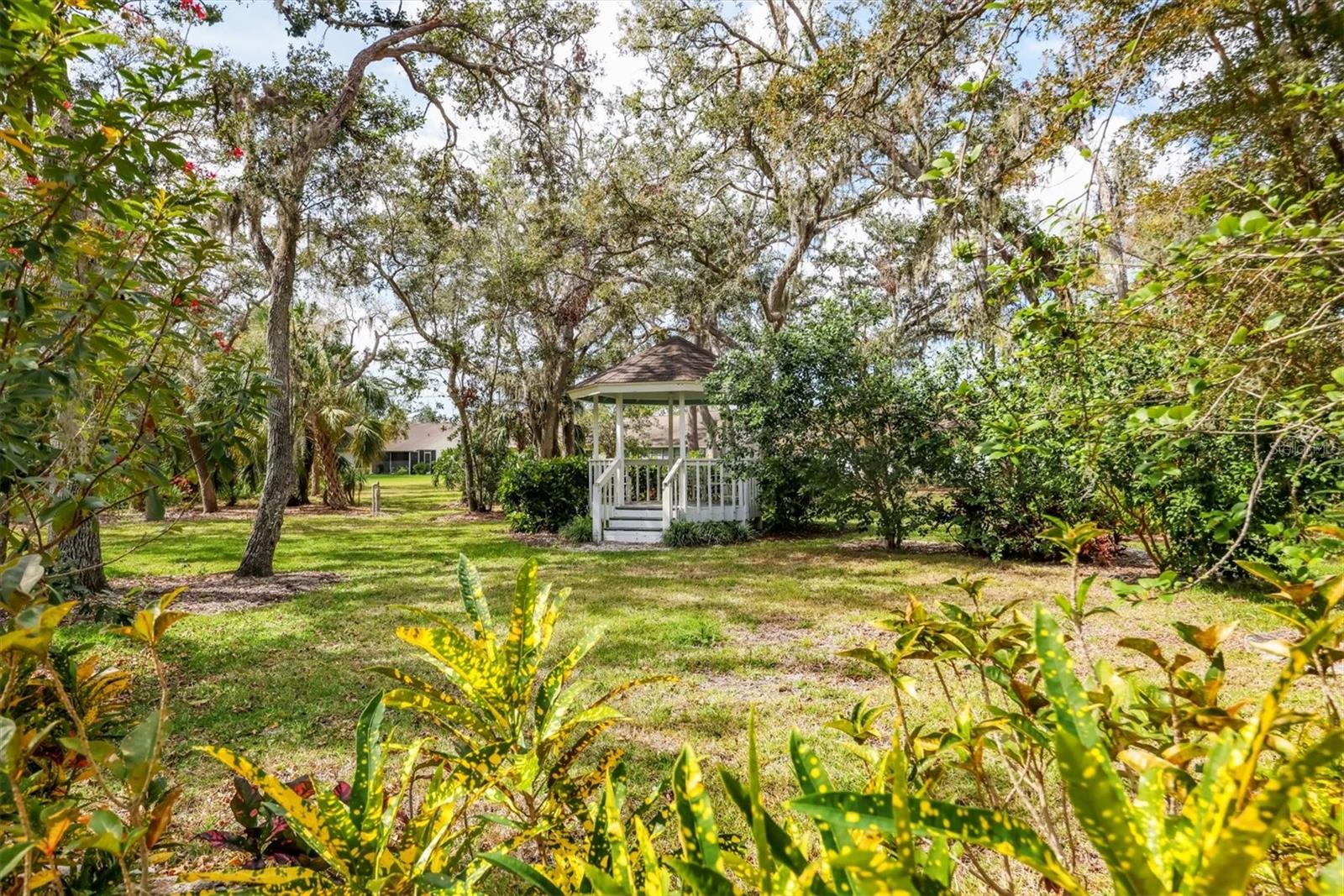 Image 30 of 31 For 4131 Oakhurst Circle W 3133