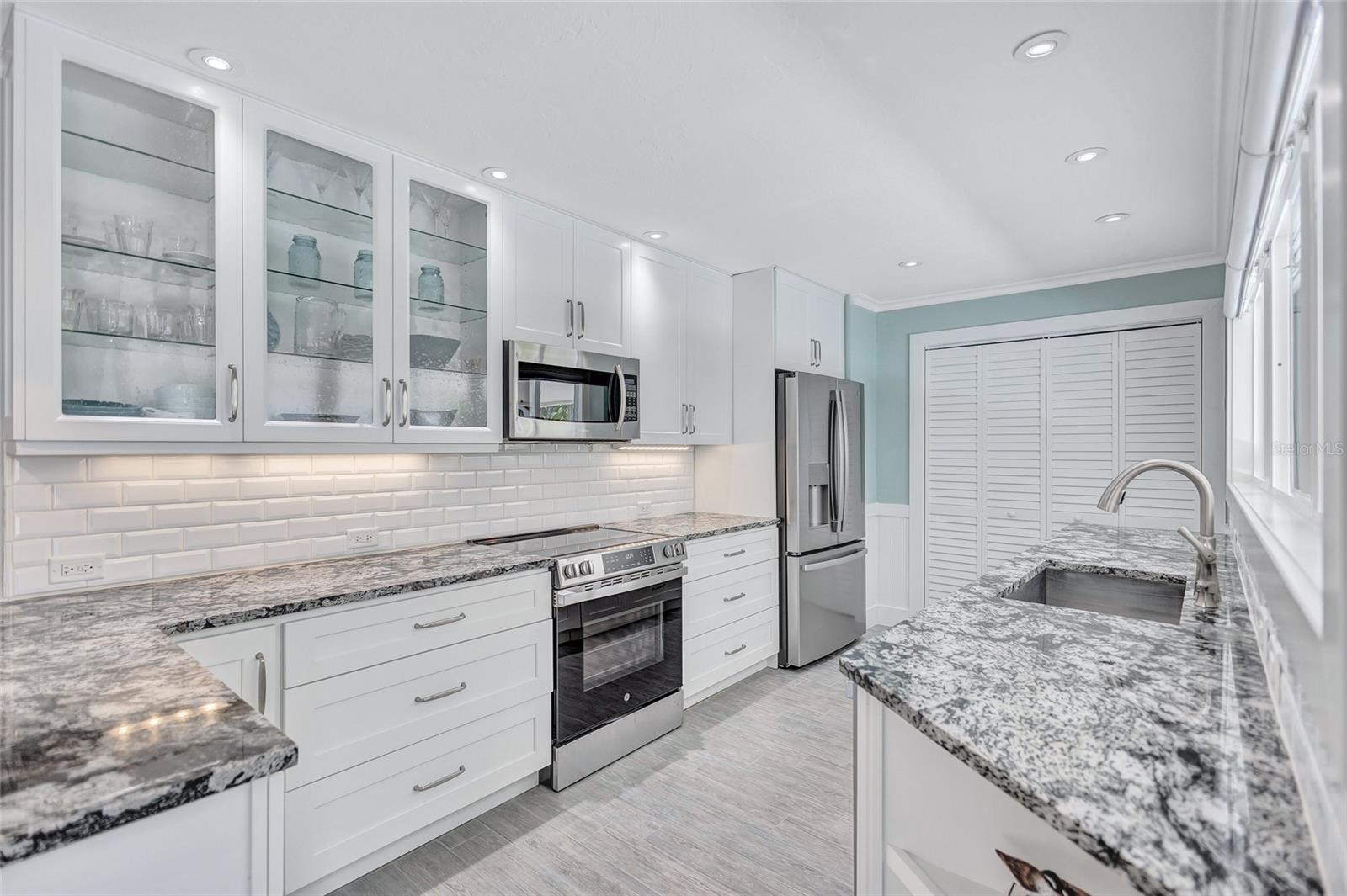 Image 12 of 39 For 139 Vista Hermosa Circle
