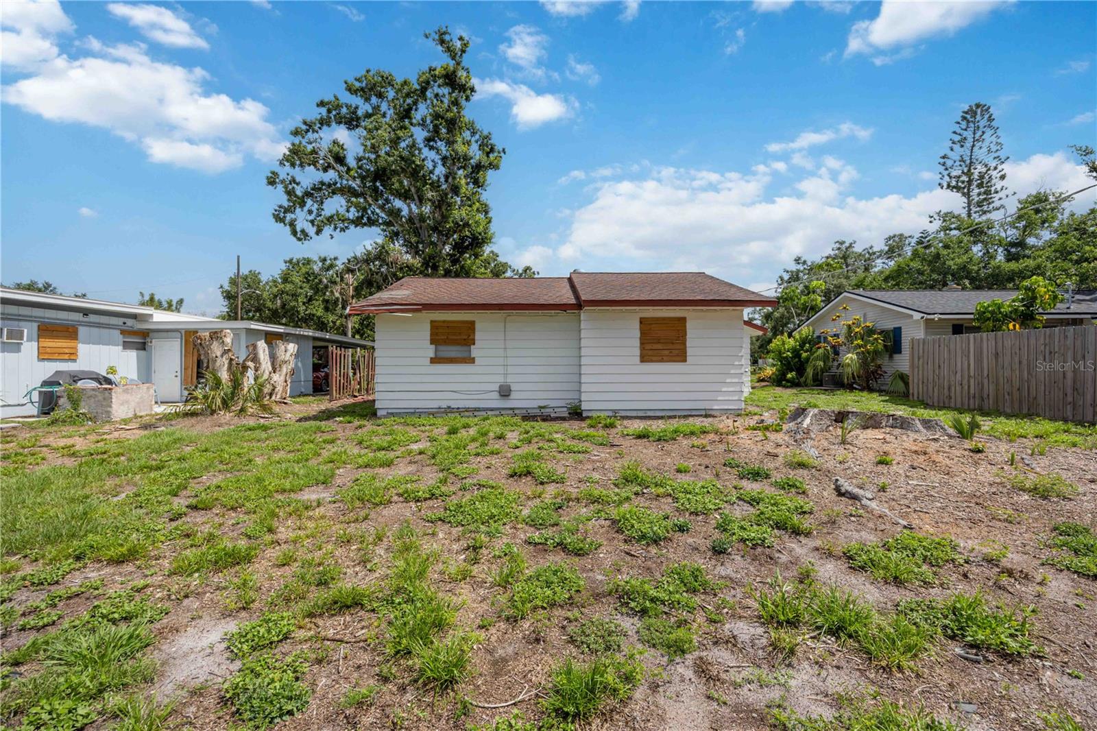 Image 2 of 16 For 2558 Hawthorne Street