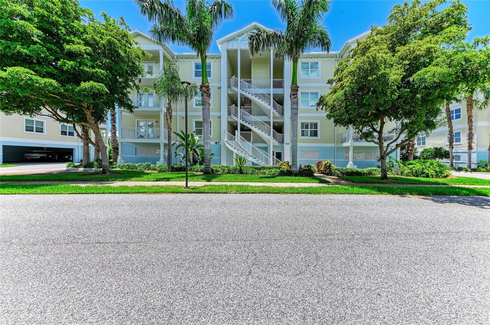 Image 4 of 80 For 7820 34th Avenue W 102