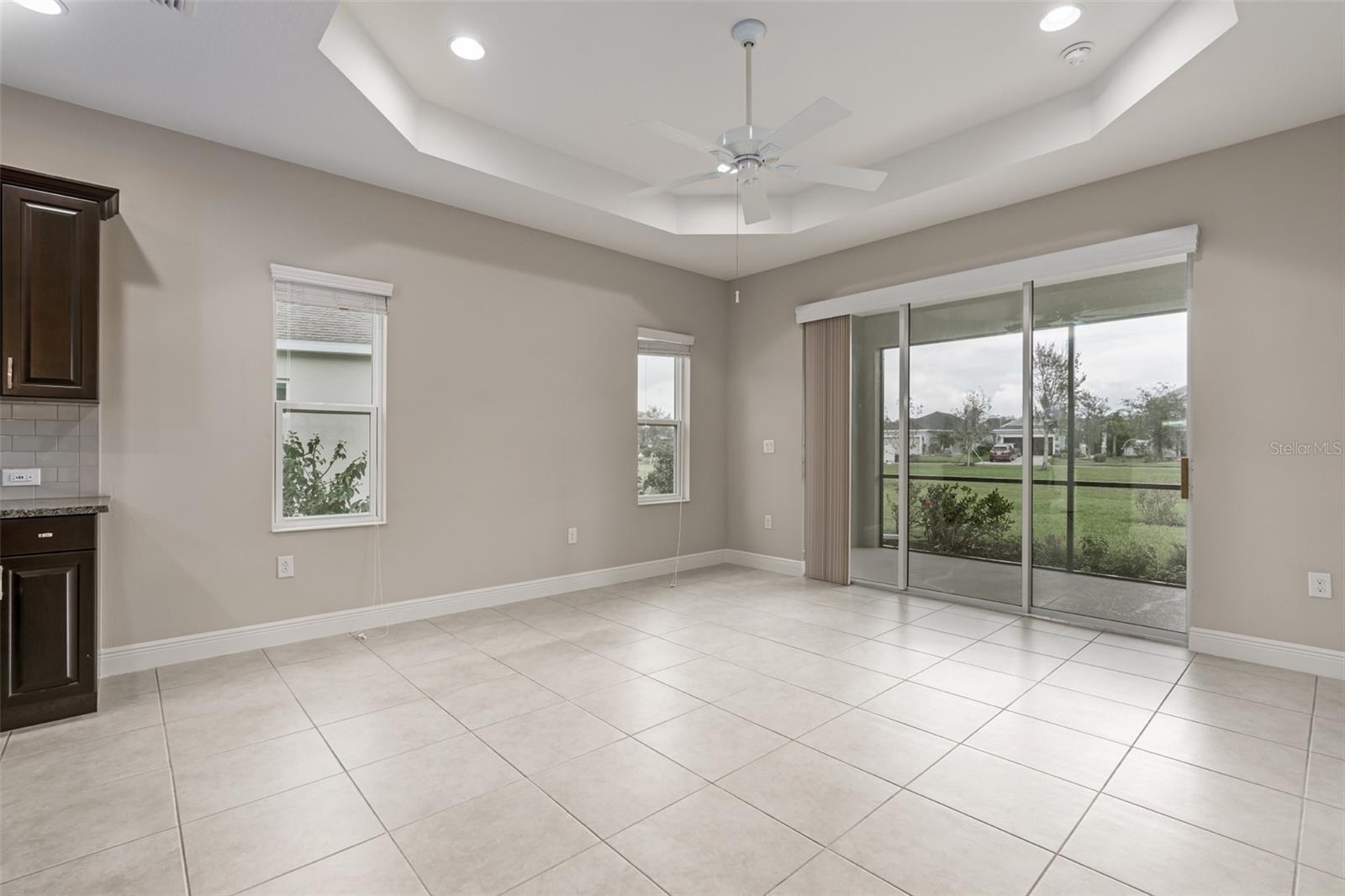 Image 10 of 26 For 11223 Woodlake Way