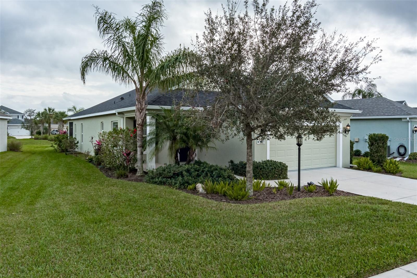 Image 20 of 26 For 11223 Woodlake Way