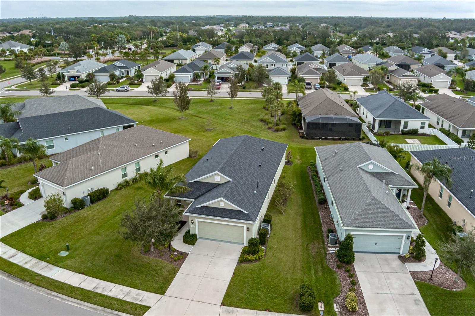 Image 23 of 26 For 11223 Woodlake Way
