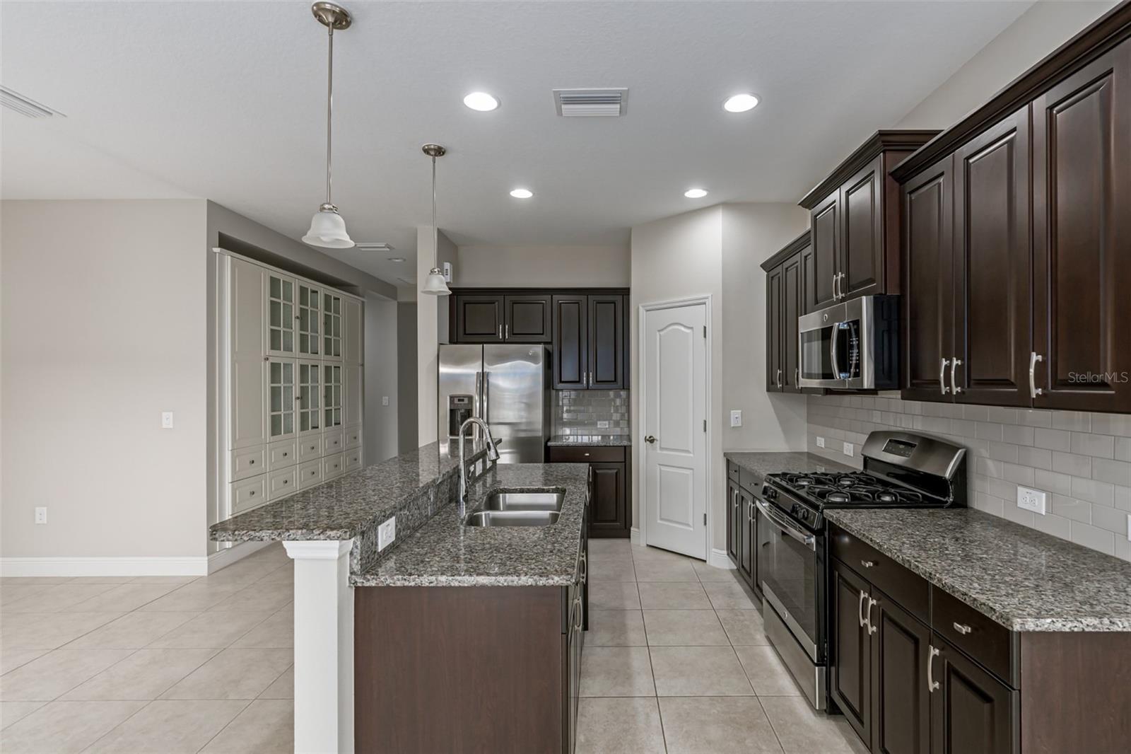 Image 8 of 26 For 11223 Woodlake Way