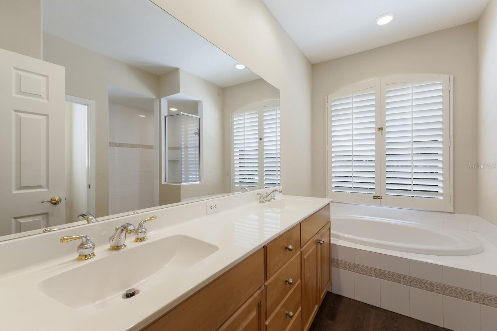 Image 19 of 34 For 4998 Cedar Oak Way