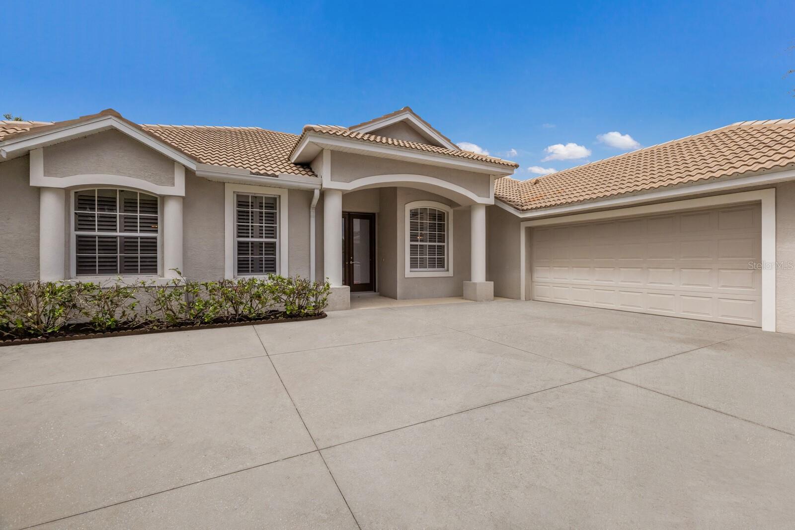 Image 3 of 34 For 4998 Cedar Oak Way