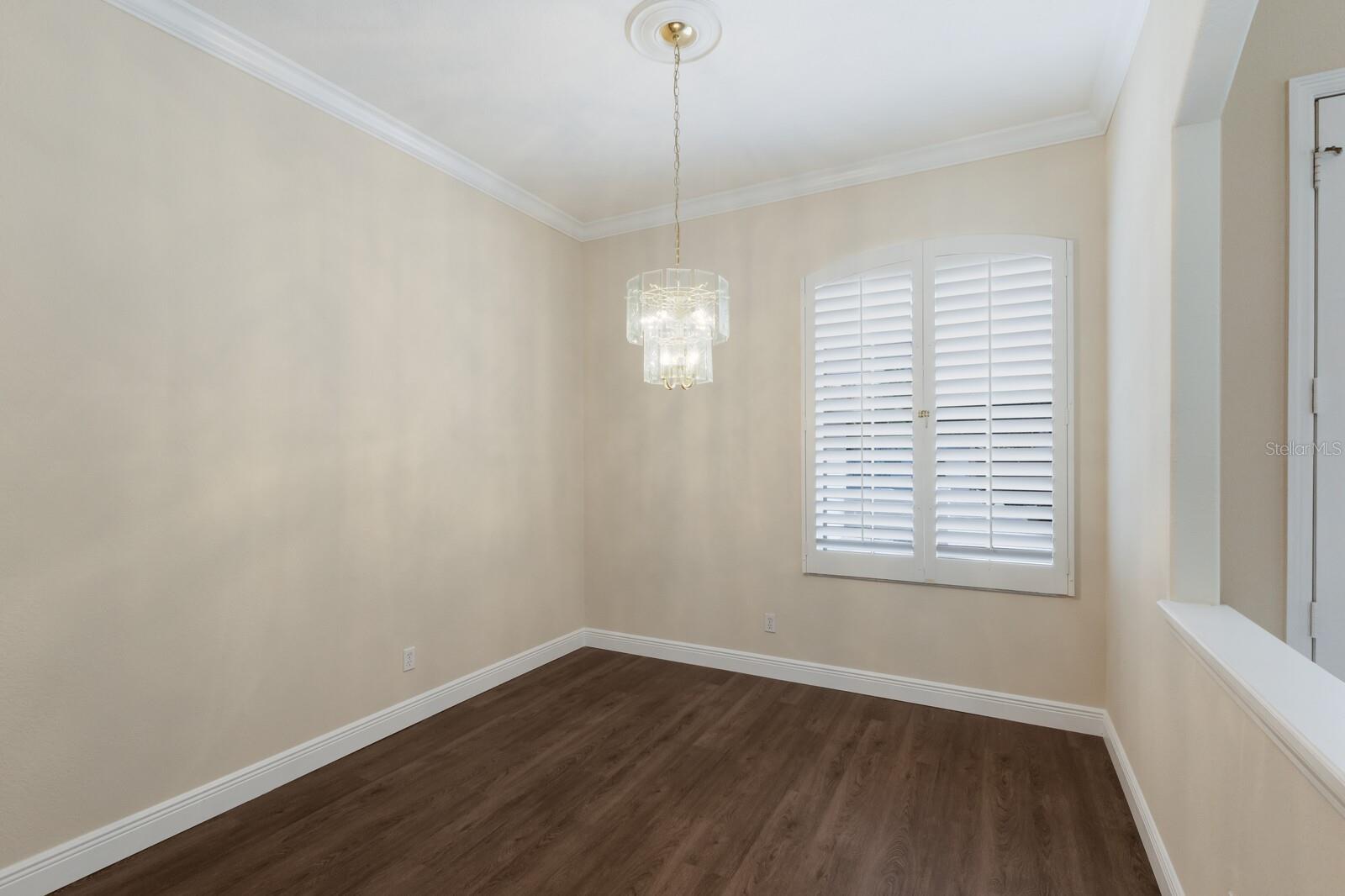 Image 7 of 34 For 4998 Cedar Oak Way