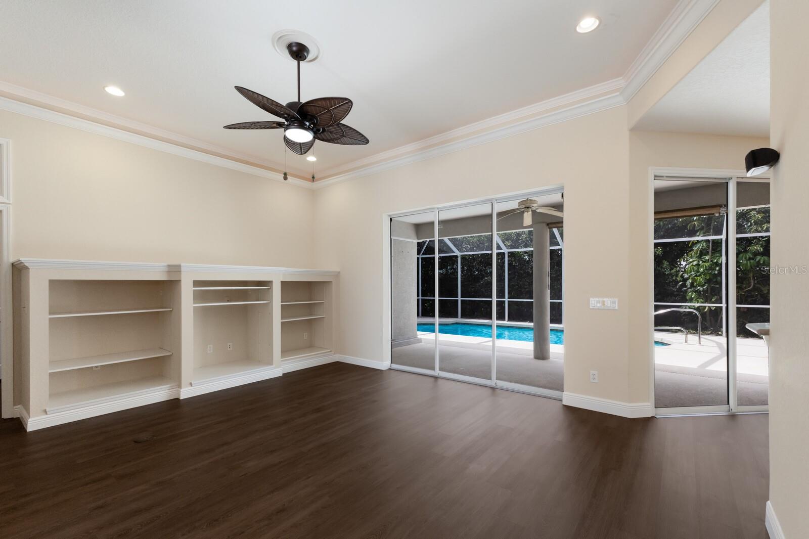 Image 9 of 34 For 4998 Cedar Oak Way