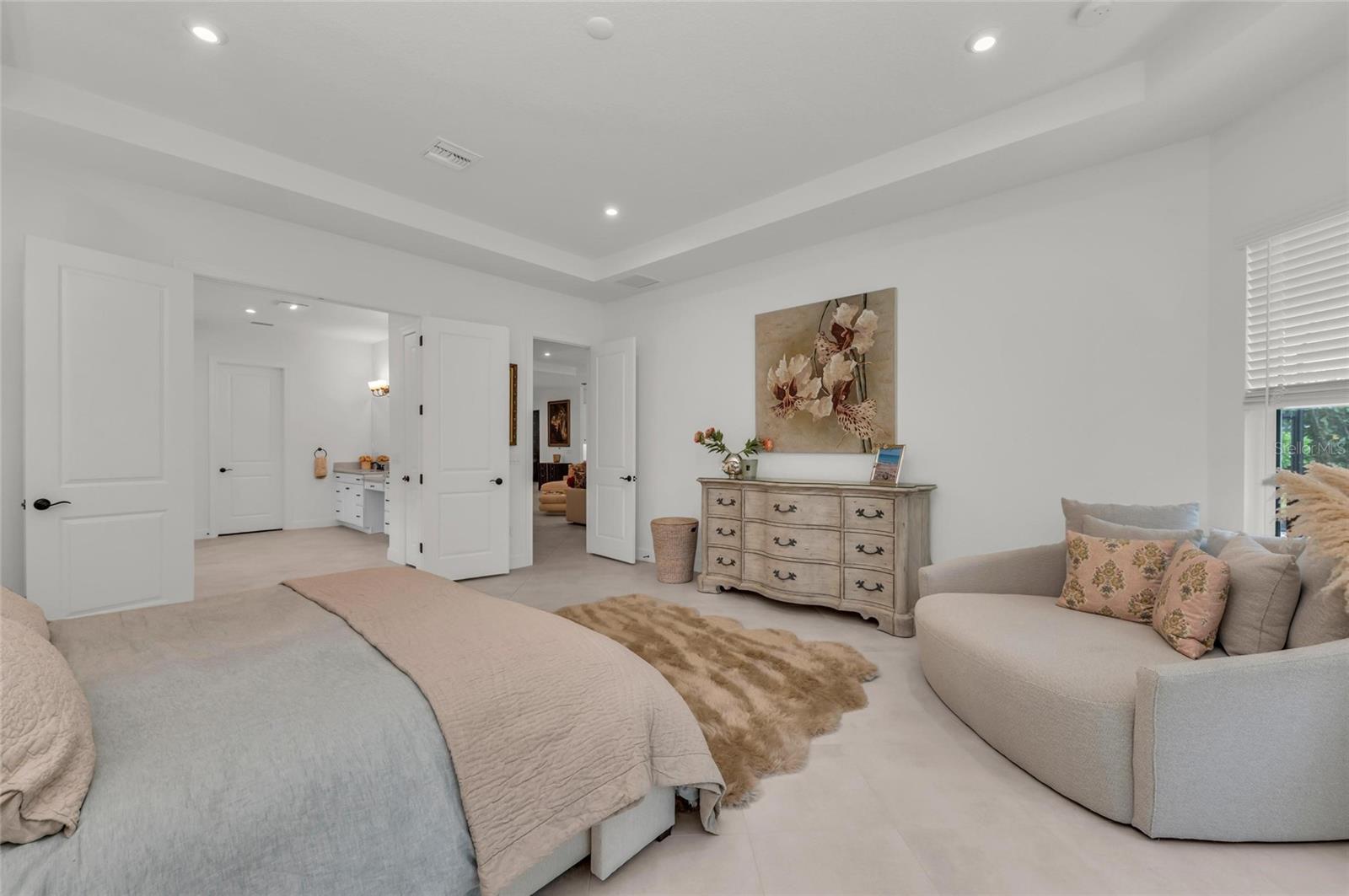 Image 28 of 79 For 15315 Derna Terrace