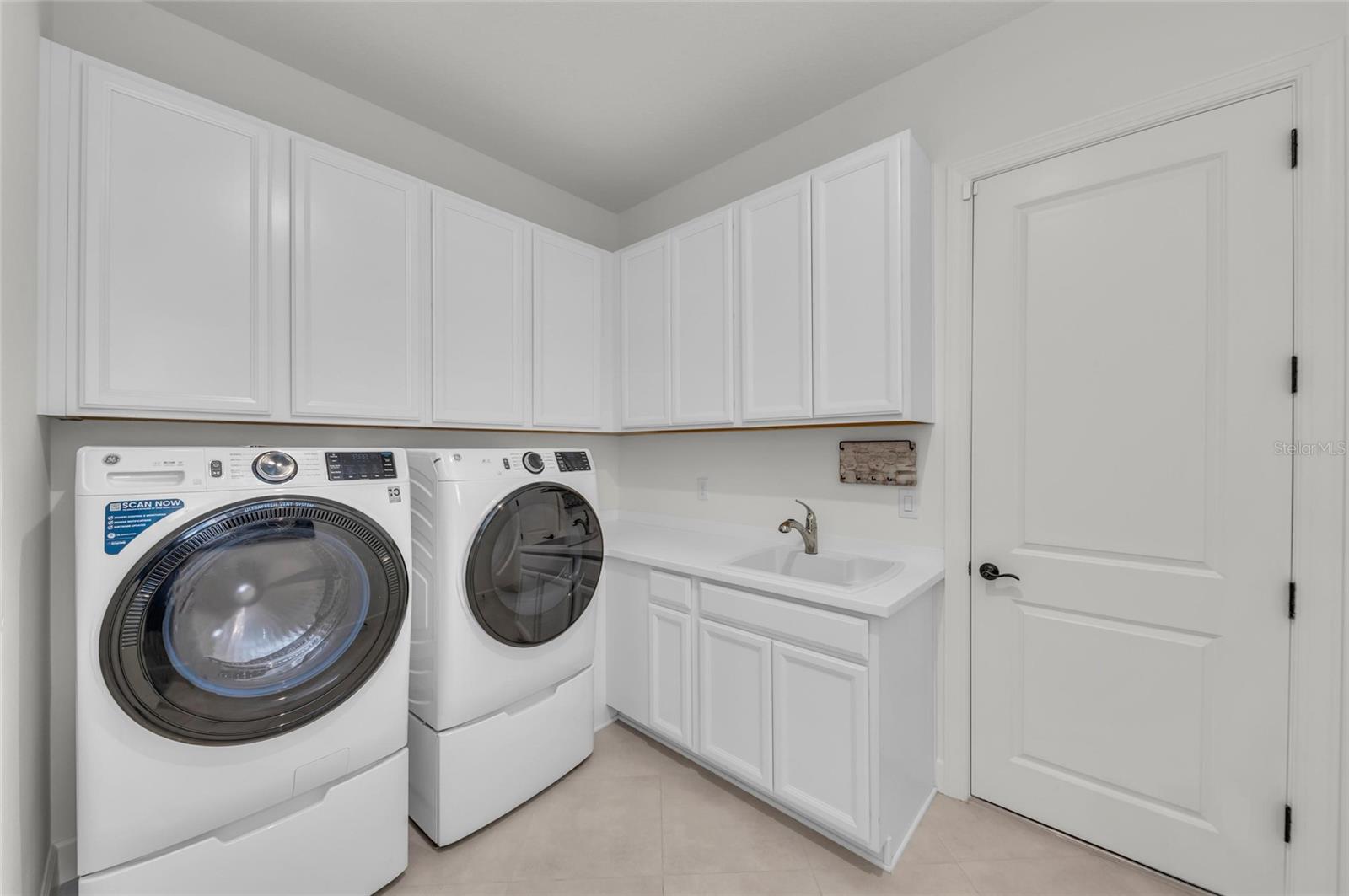 Image 42 of 79 For 15315 Derna Terrace