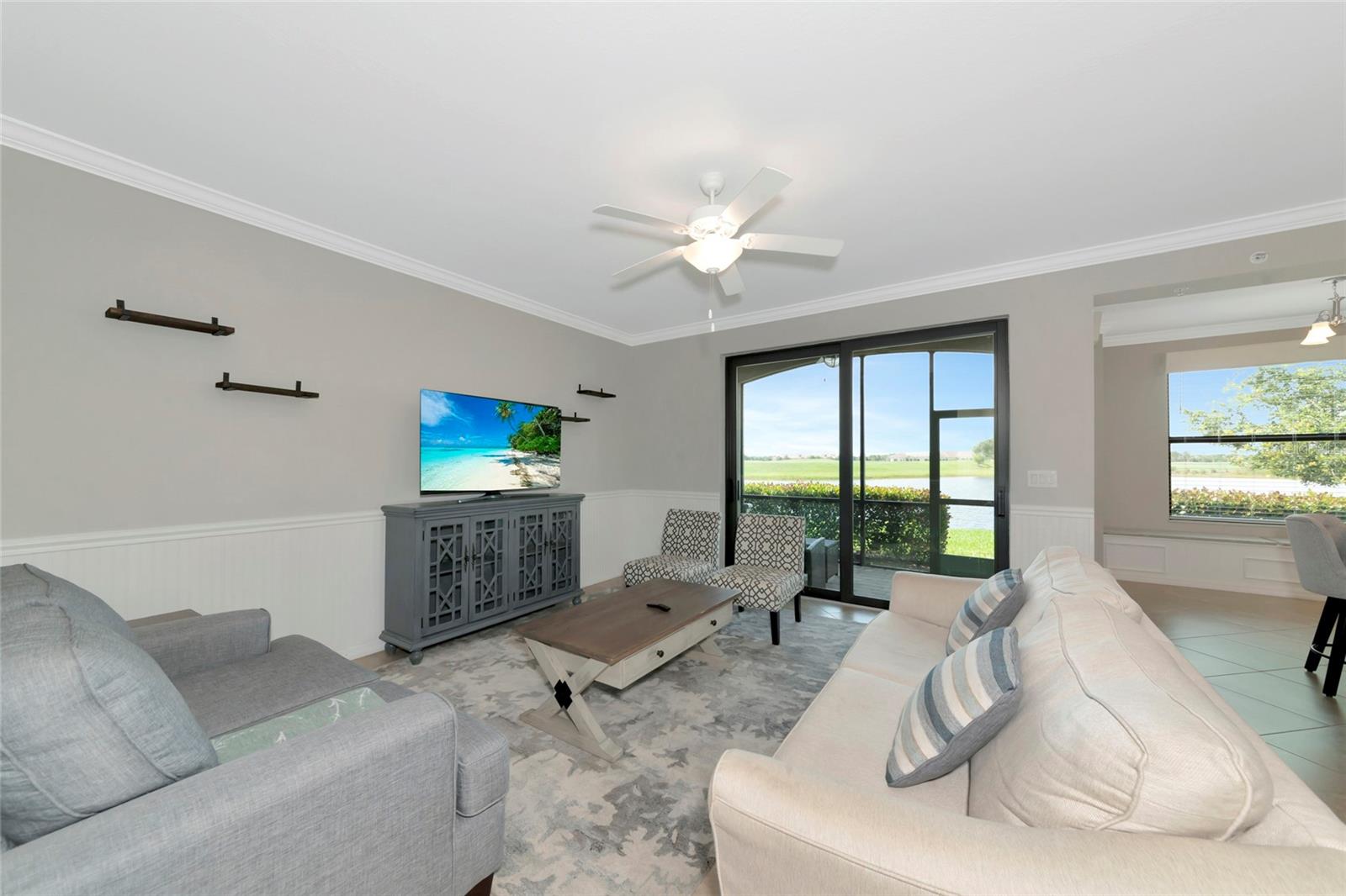 Image 11 of 34 For 5604 Palmer Circle 103