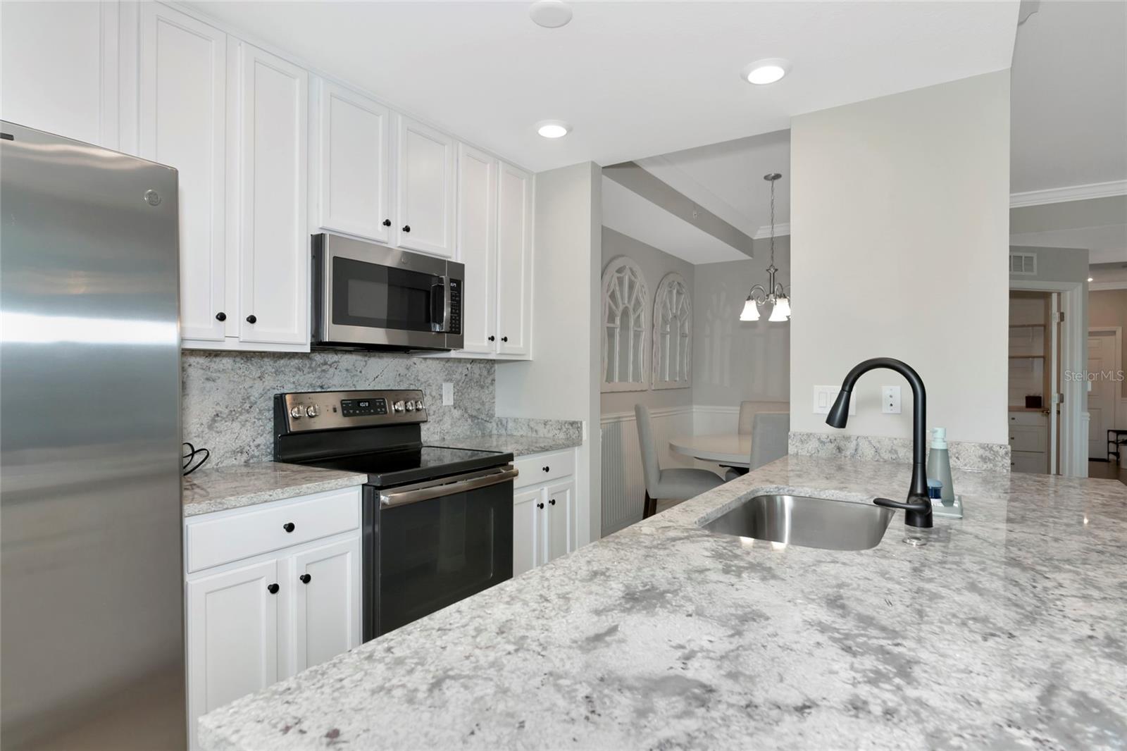 Image 6 of 34 For 5604 Palmer Circle 103