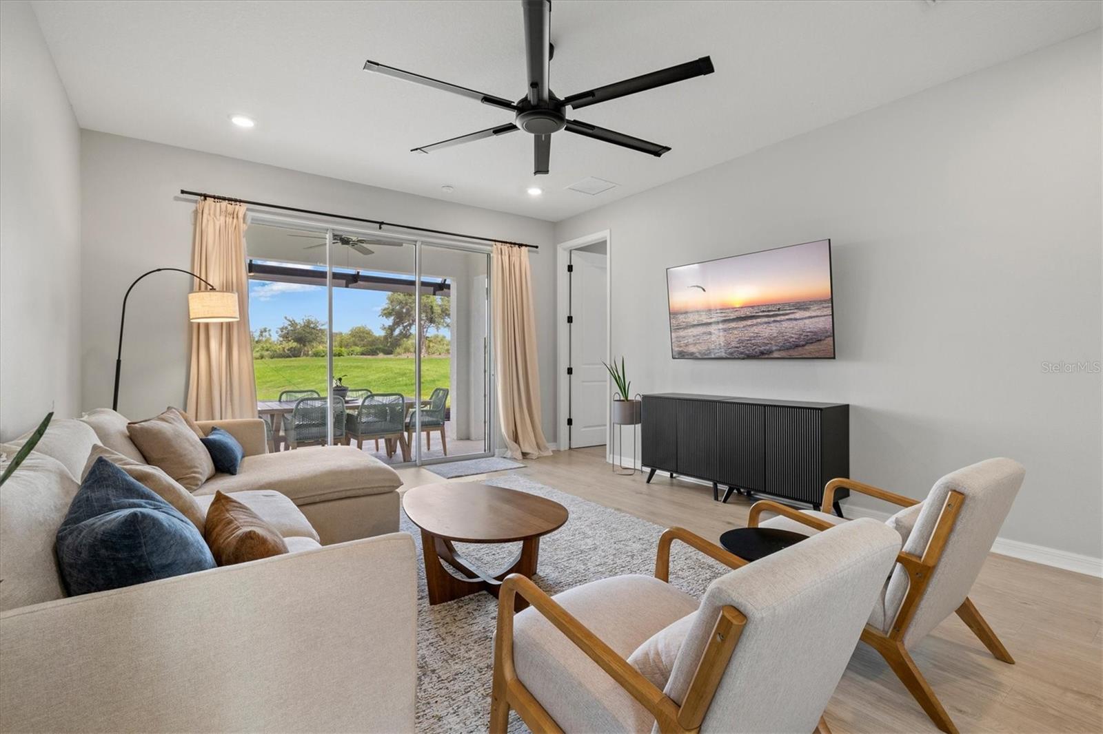 Image 13 of 50 For 9040 Tequila Sunrise Drive