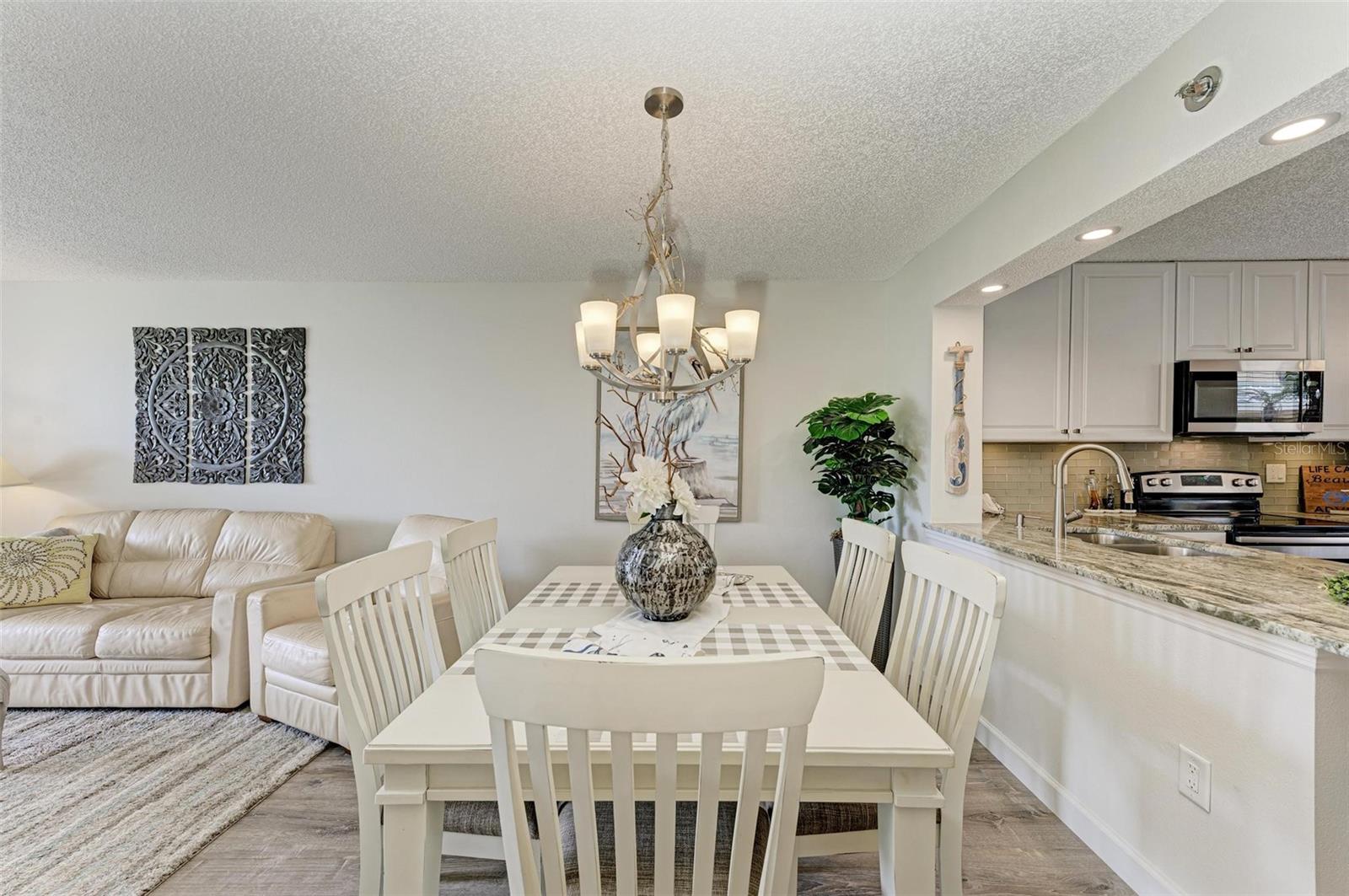 Image 6 of 42 For 4480 Fairways Boulevard 109